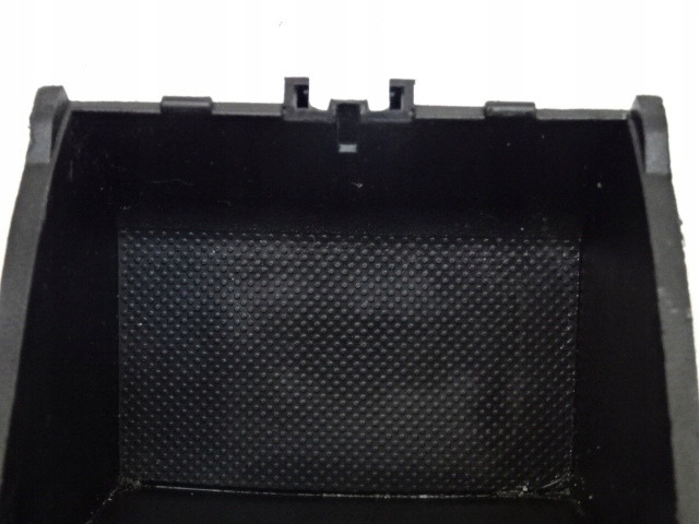 PEUGEOT 308 II T9 SCHOWEK TYLNY 9800052377 Typ samochodu Samochody osobowe