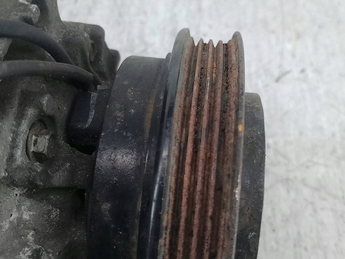 vw PASSAT B5 1.9tdi РЕСТАЙЛИНГ 05R Компрессор кондиционера 8D0260808 447220-8182