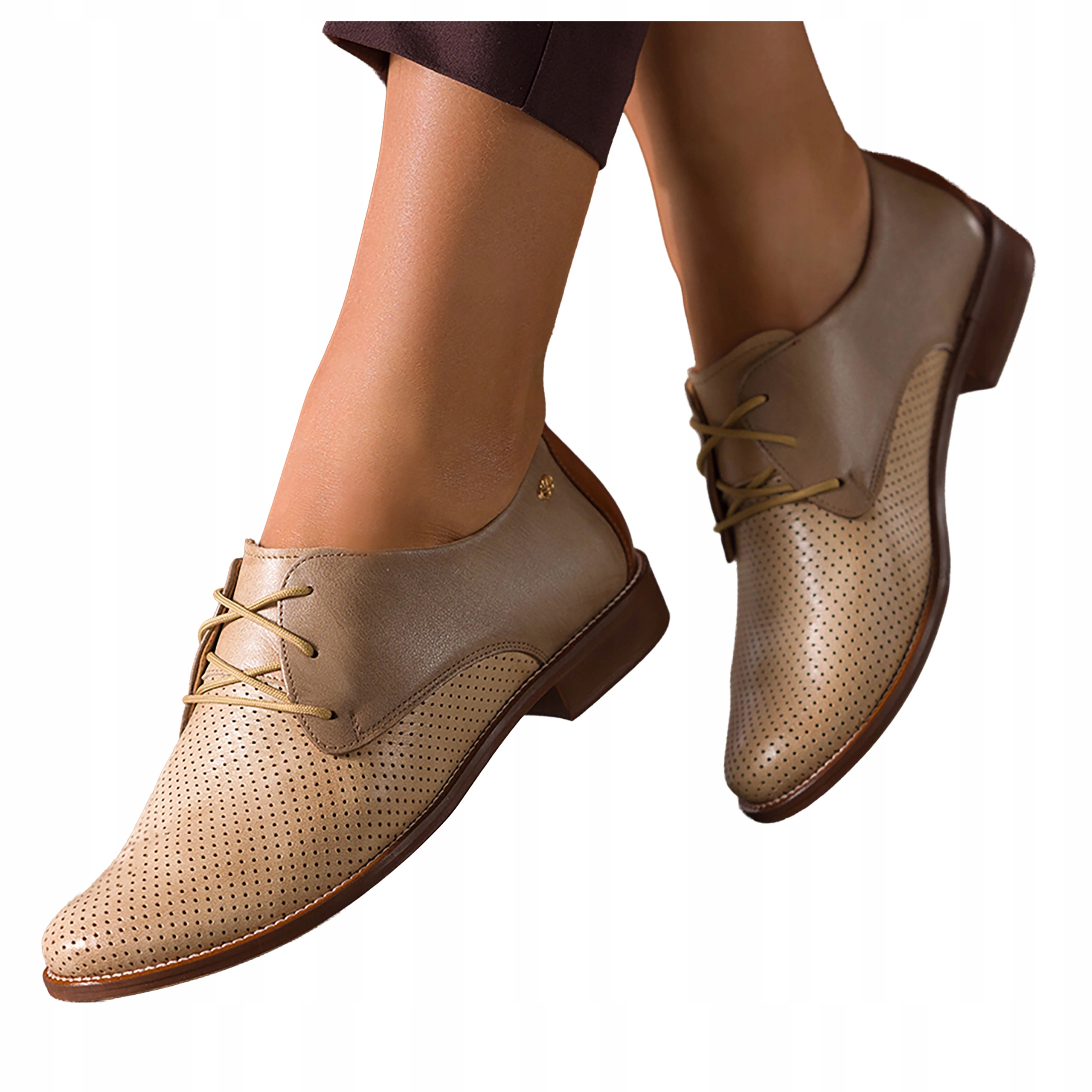 Beżowe Półbuty Damskie Modne Z Perforacją Sznurowane Płaskie Skórzane r 35