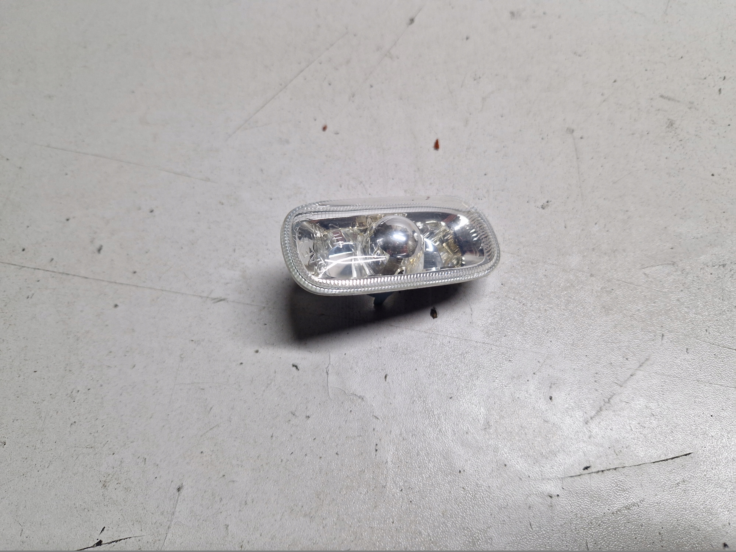 AUDI A6 C6 A6C6 blinker blinkerleuchte 8E0949127