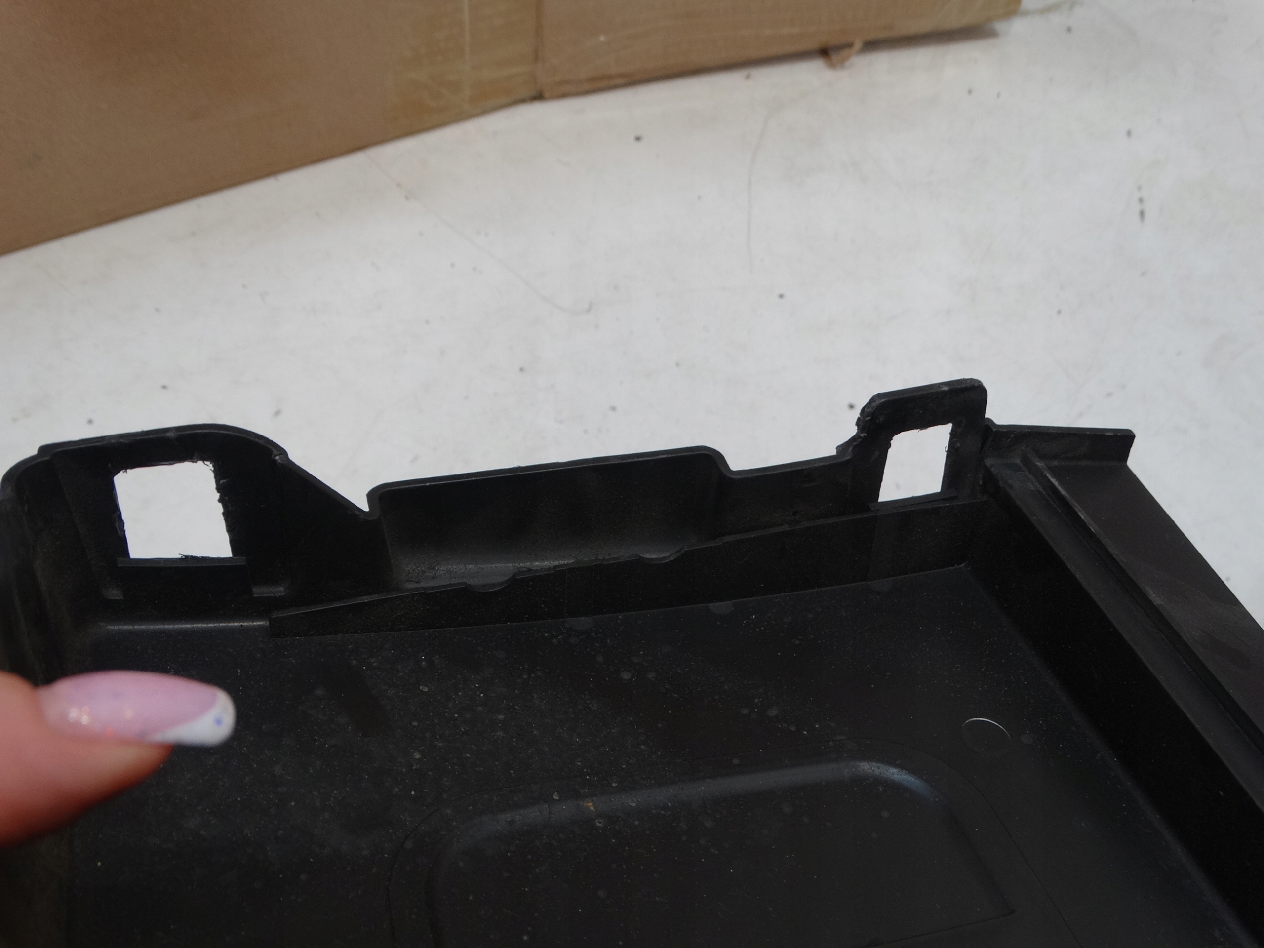 Blende Abdeckung Abdeckung AKUMULATORA RENAULT SCENIC III 2.0DCI 09-13R. 244970004R