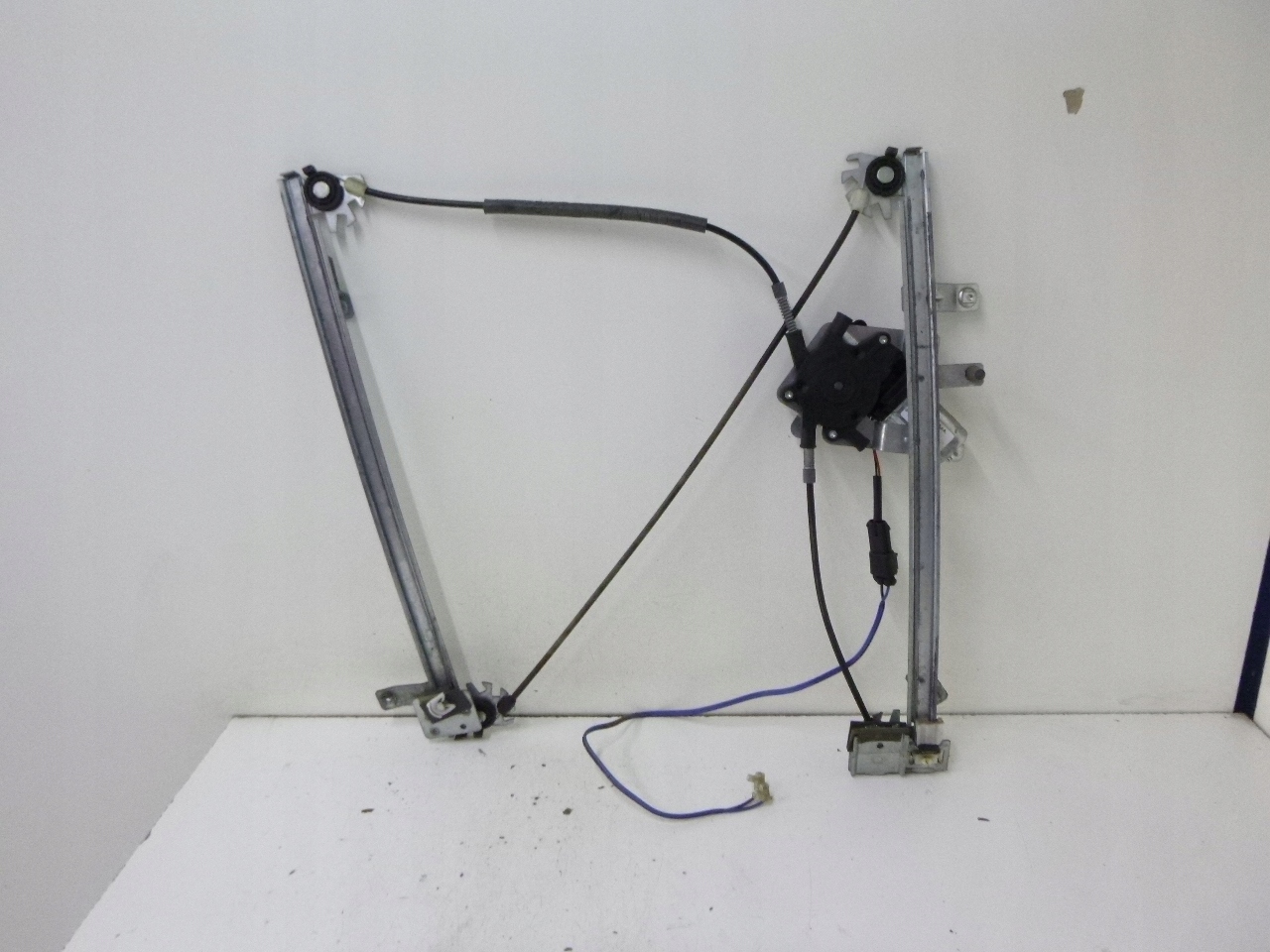 MÉCANISME VITRE AVANT DROITE PEUGEOT PARTNER 98R.