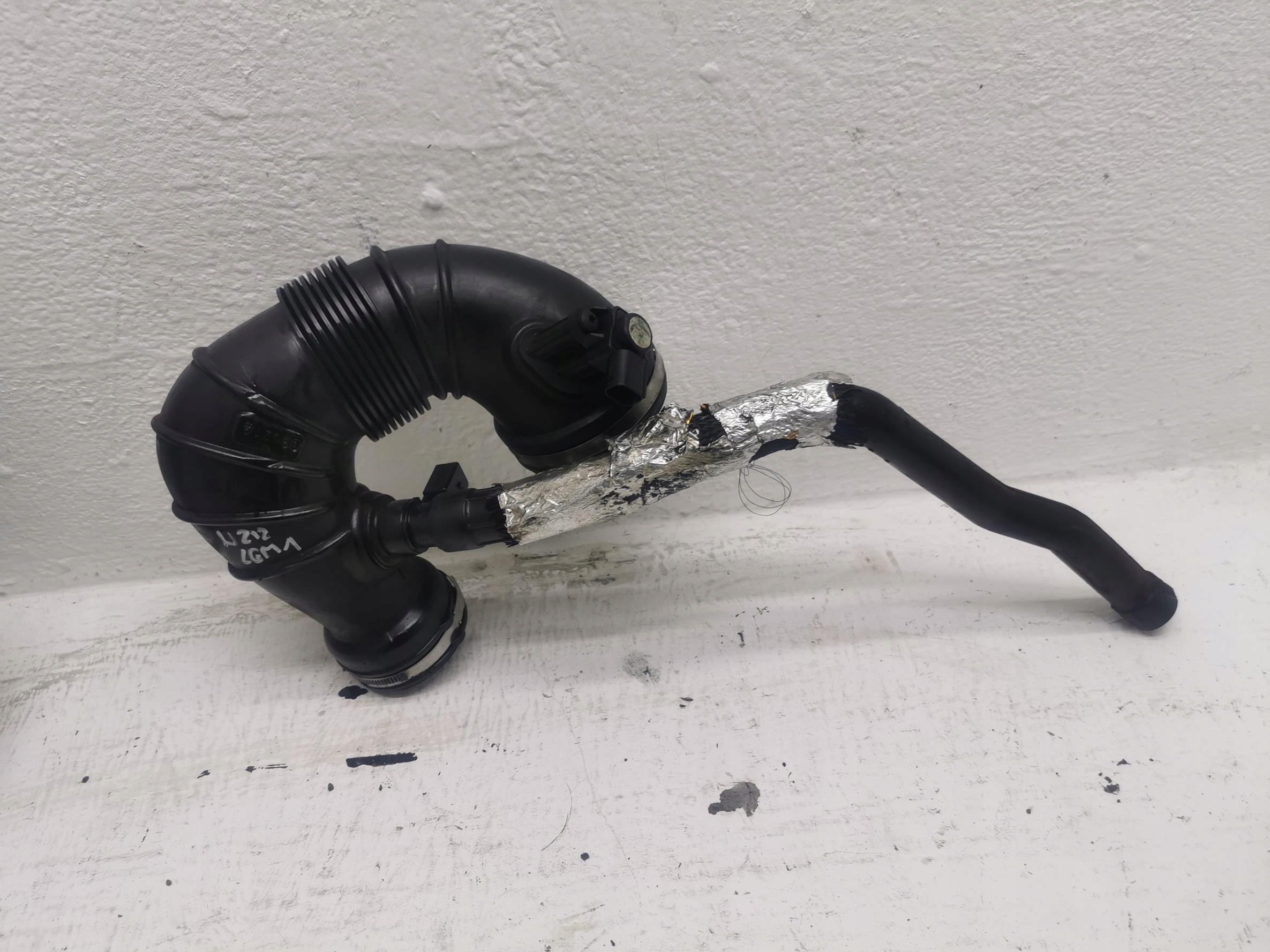 rohr DOLOT INTERCOOLER MERCEDES E-KLASA W212 2.2CDI