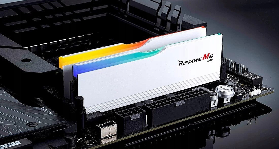 paměť Ram DDR5 64GB Pc 6000 CL32 G.Skill Rgb (2x32GB) RM5RW