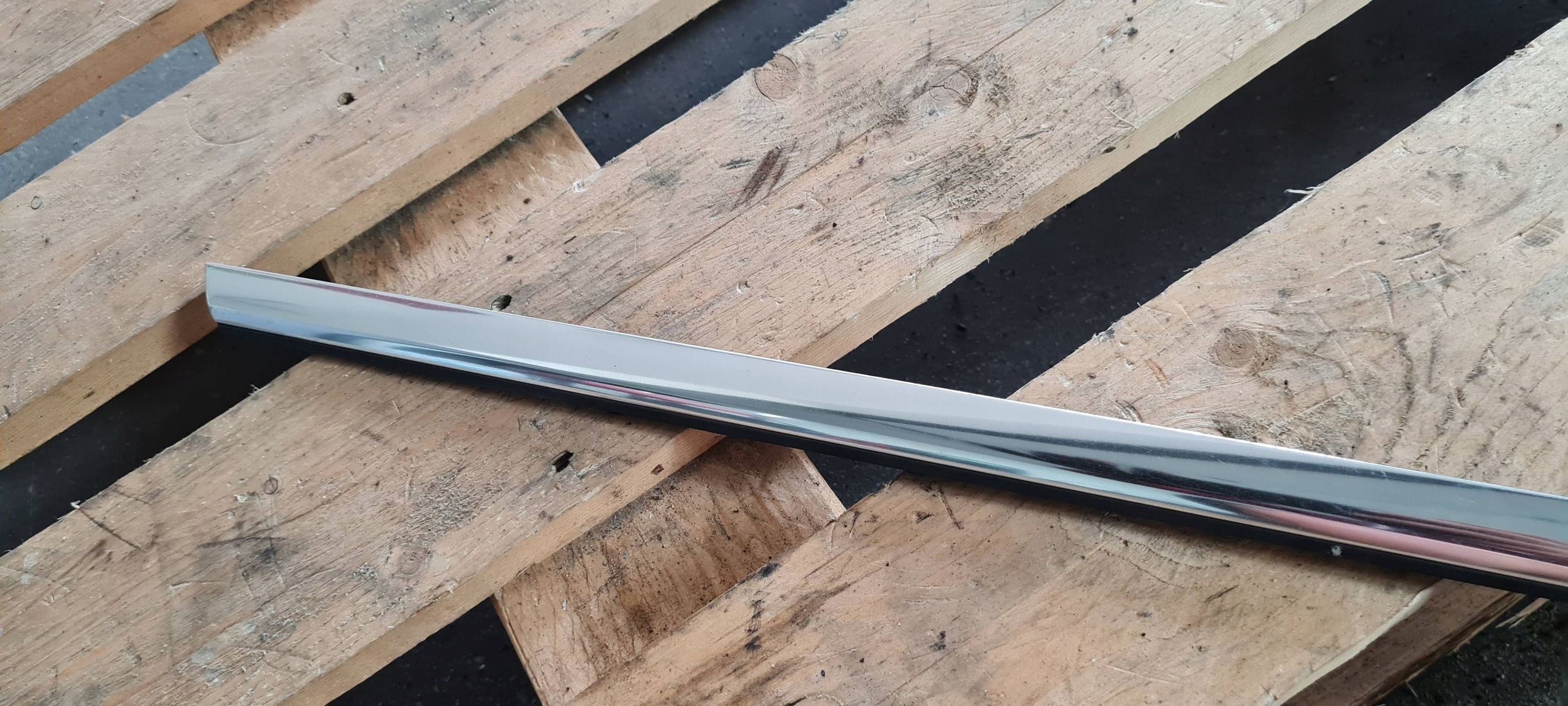 A4 B9 8W moulding dust left left rear part CHROM 8W0853763B