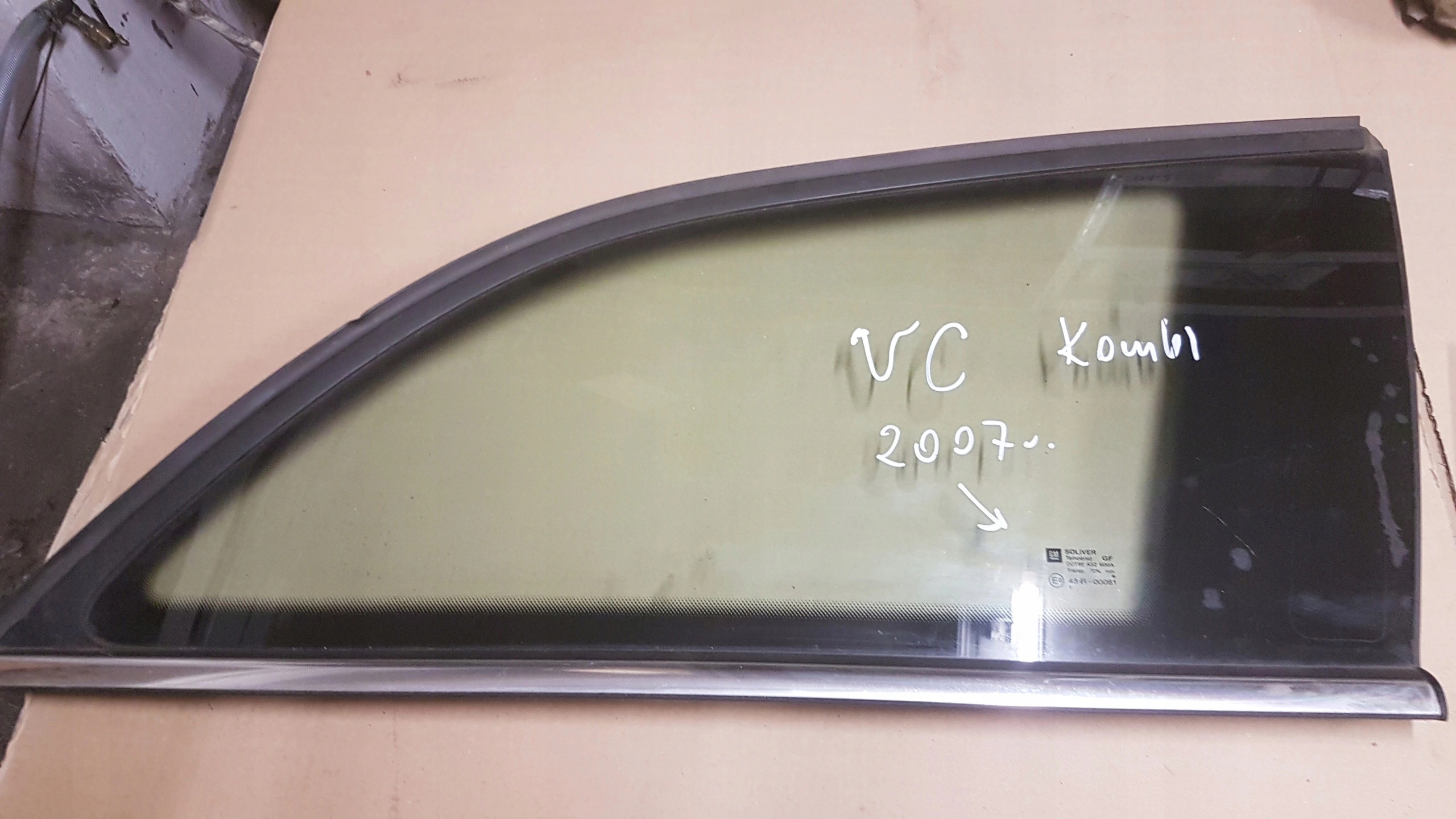 SZYBA TYLNA KAROSERYJNA OPEL VECTRA C KOMBI 2007 Producent części Opel OE