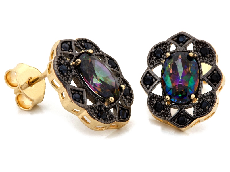 Elegantní zlaté náušnice 585 na tyči s lesklým kamenem jako dárek