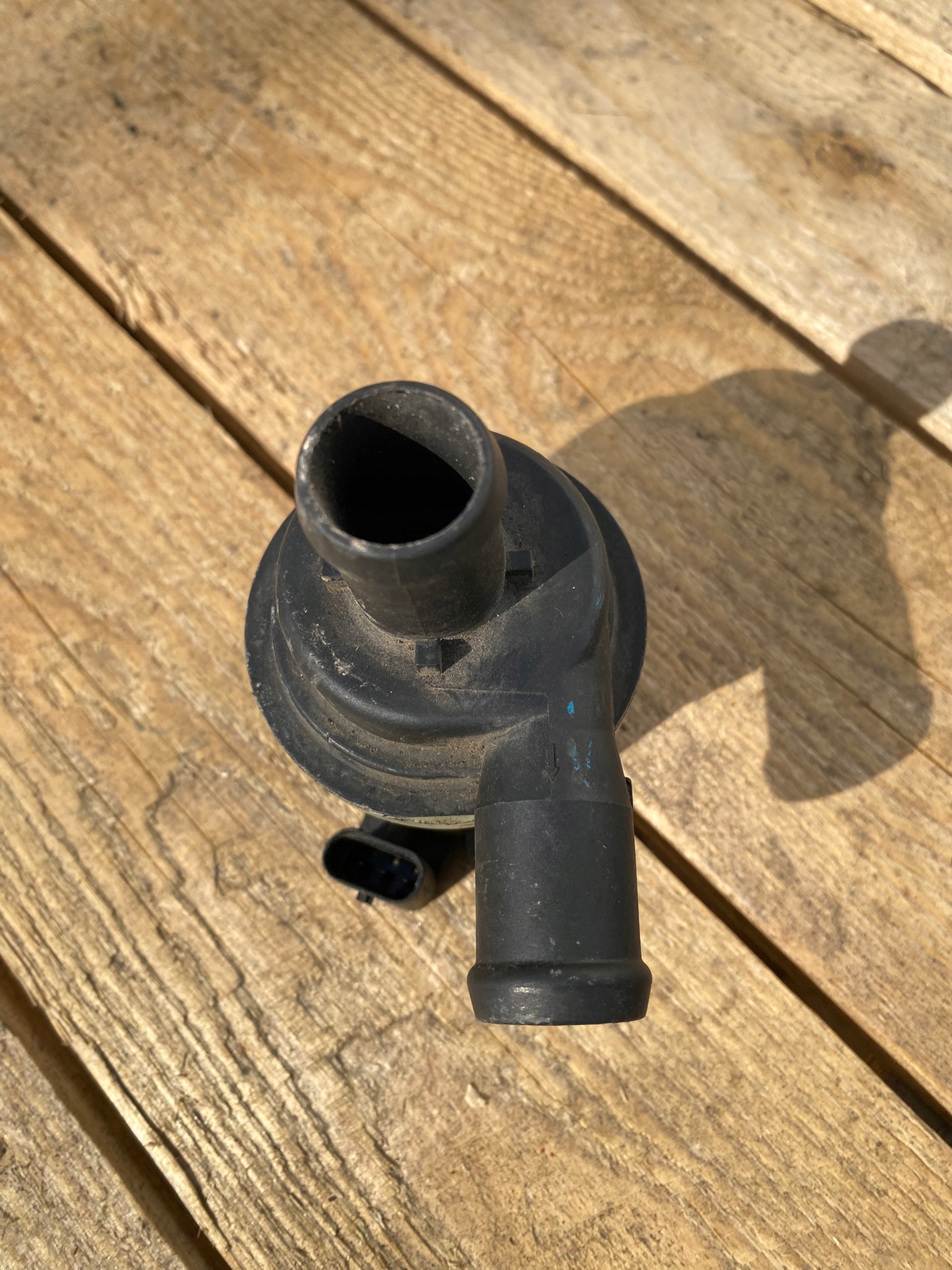 supplementary water pump SEAT 6R0965561A