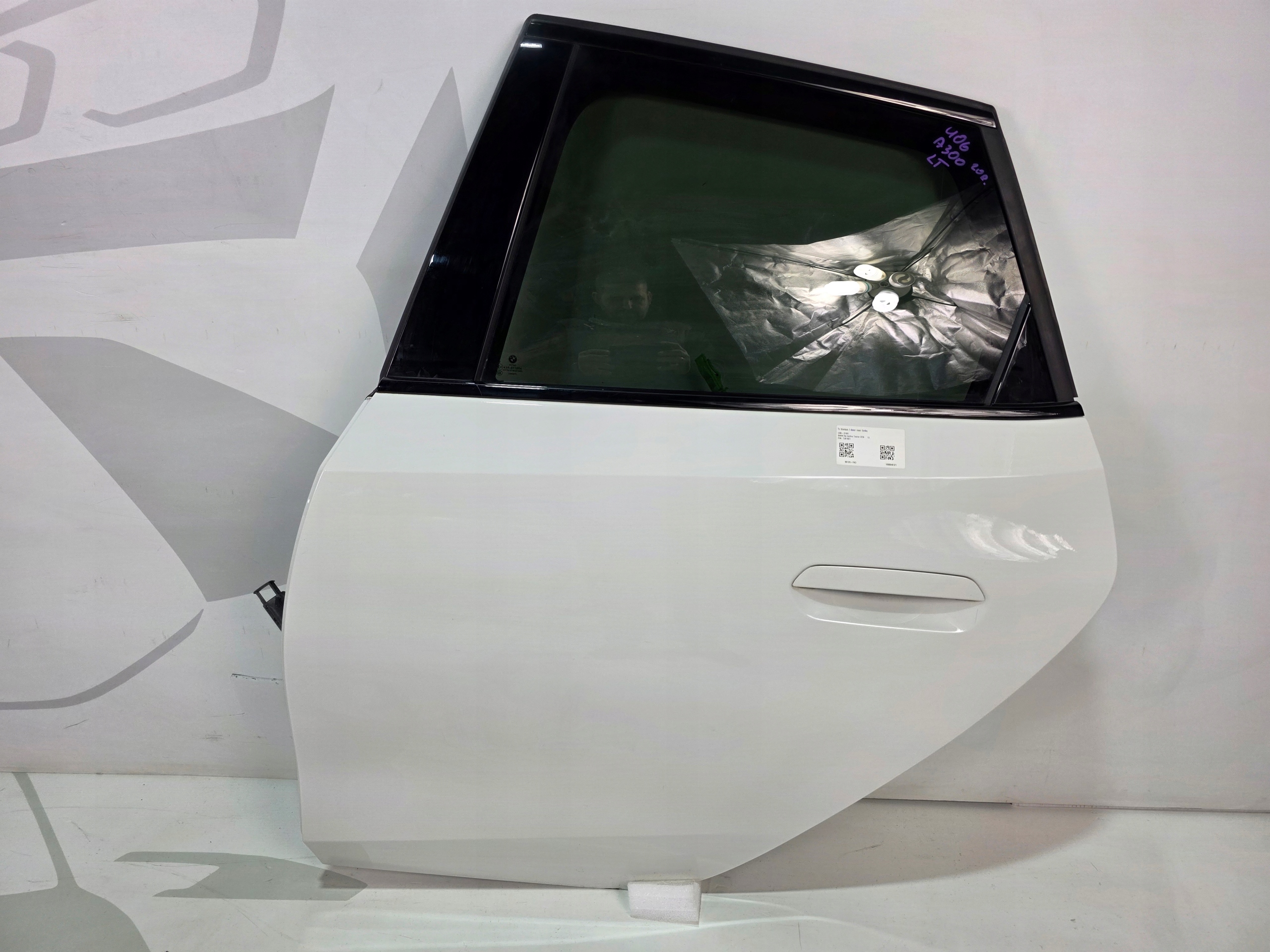 door left rear. BMW 2 U06 A300 ALPINWEISS