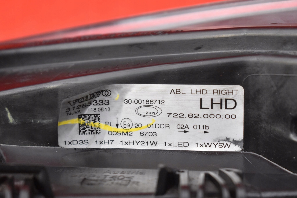 REFLEKTOR right light front XENON EU 31283333 VOLVO V40 2 II 12-16