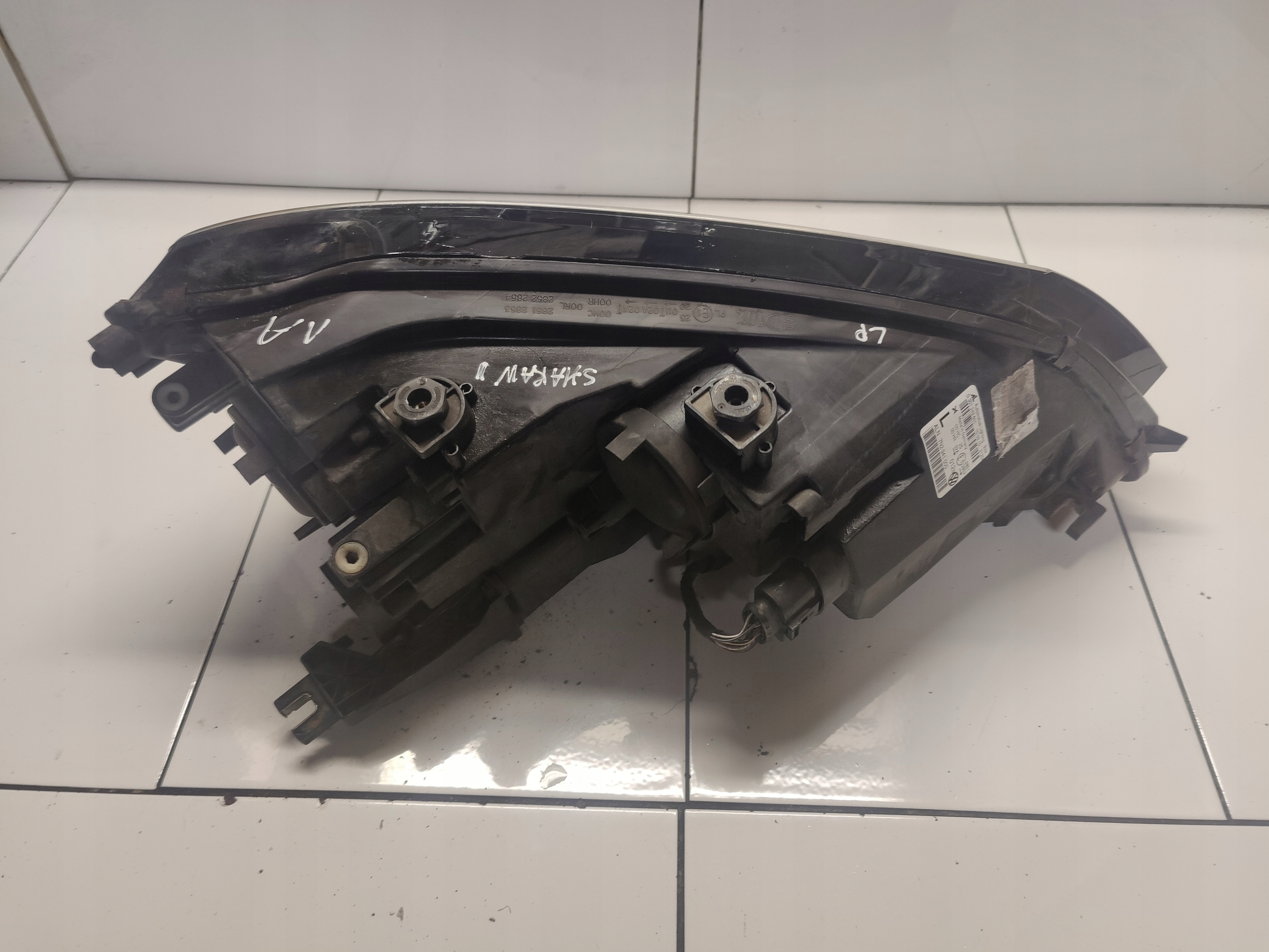 VW SHARAN II light left left front 7N2941005 UK ANGLIA
