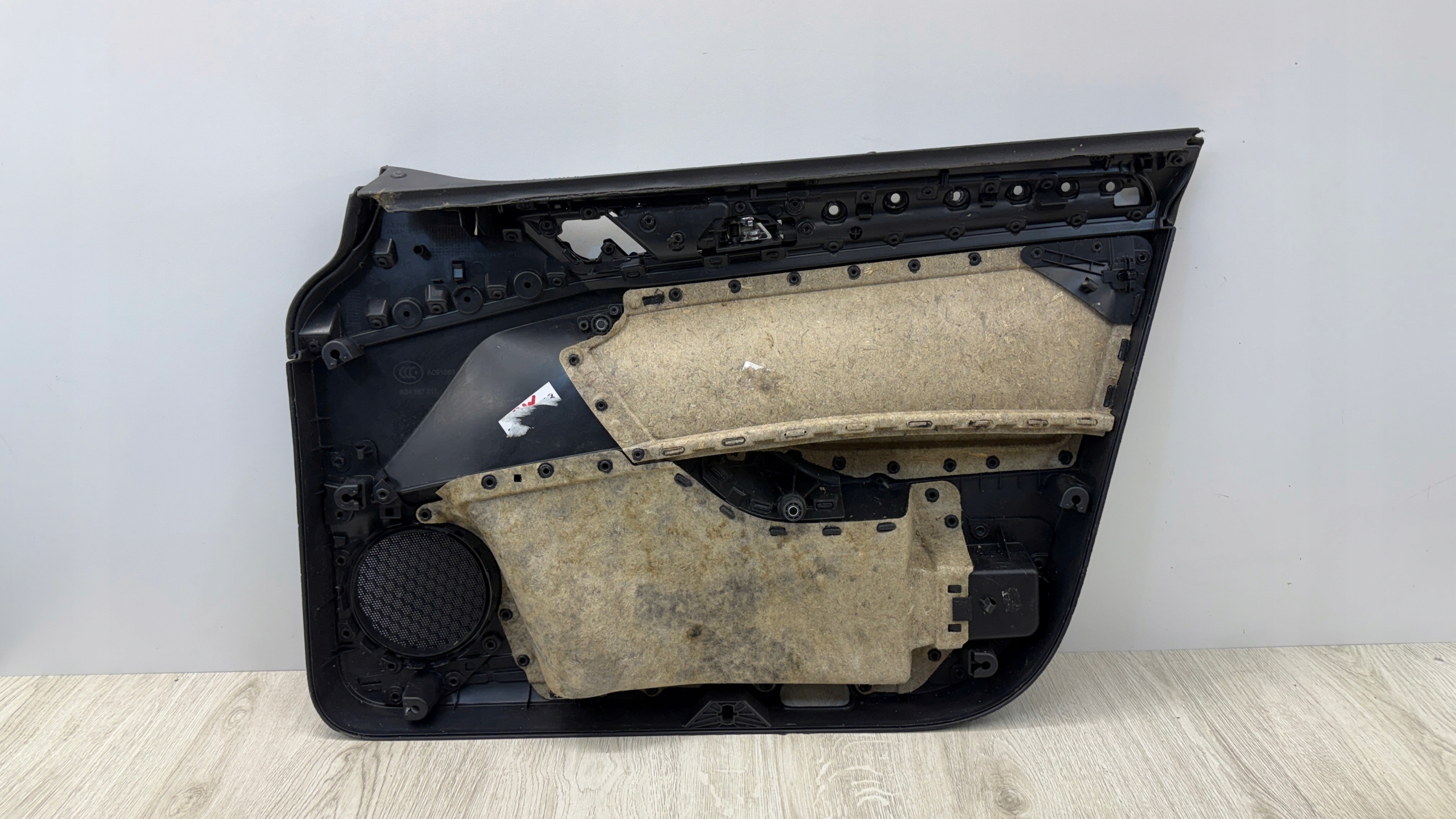 VW GOLF VII 7 5D upholstery BICZEK door left front handle K141/35NIK