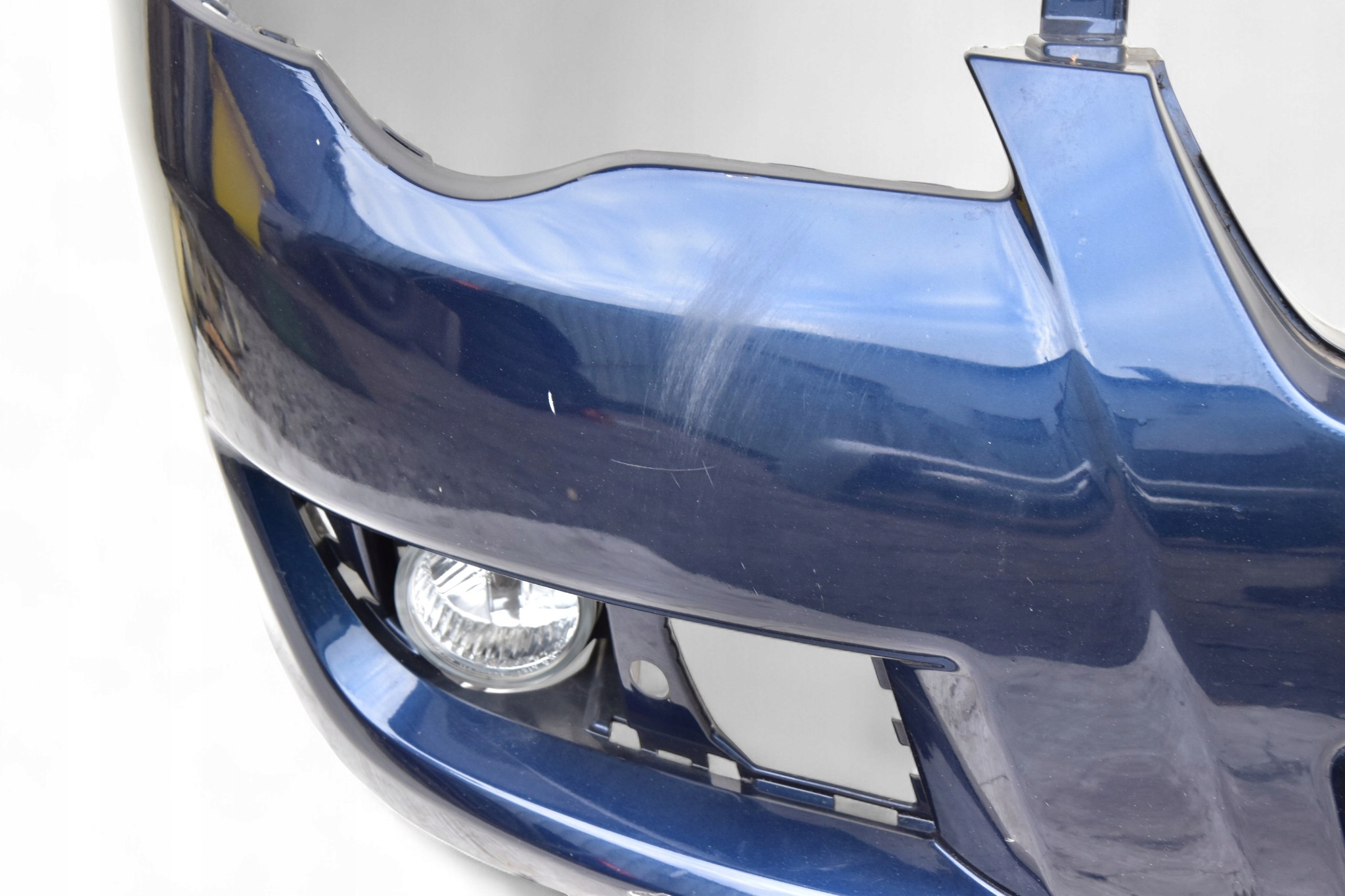 bumper front SUBARU LEGACY IV Kod lakieru: 35J