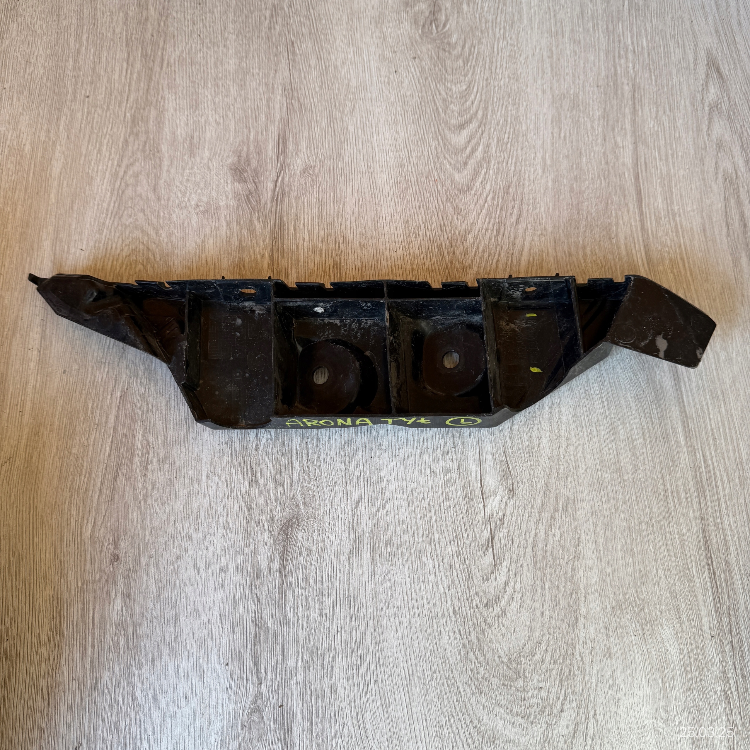 bumper bracket rear left SEAT ARONA 6F9807393B