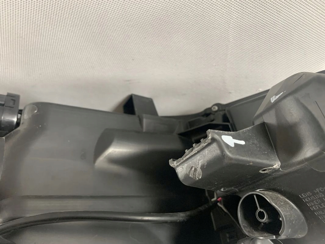 Nissan Leaf 2 II 17r Relfektor left light left 2017 260605SH0A