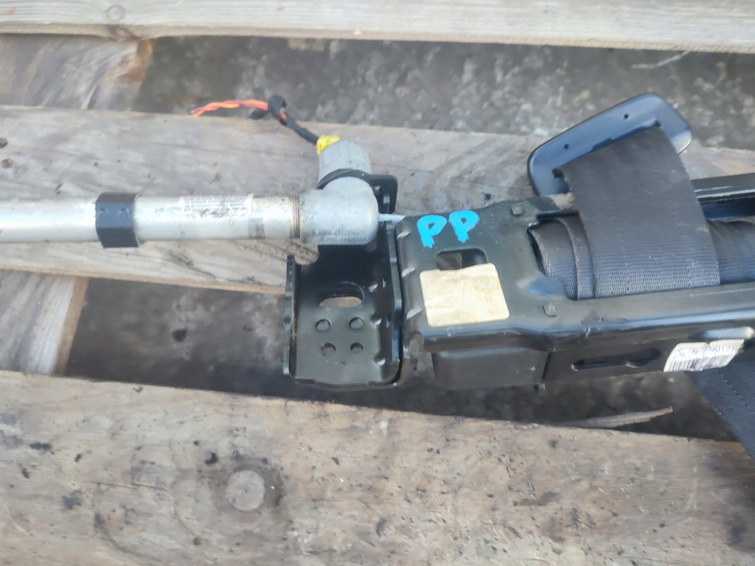 tension belt right front front VOLVO S40 II V50 30661789