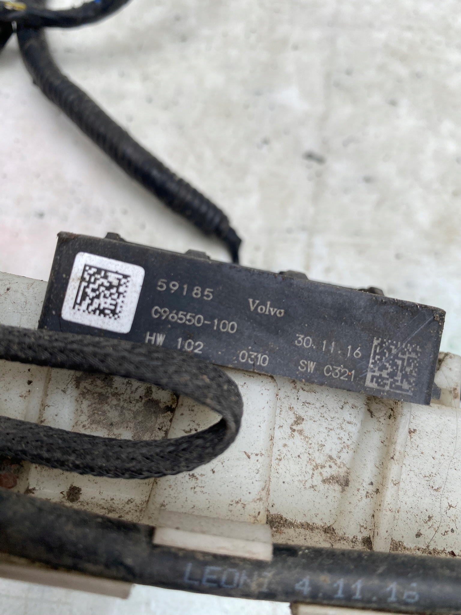 VOLVO V90 II bundle PARKTRONIC PDC front