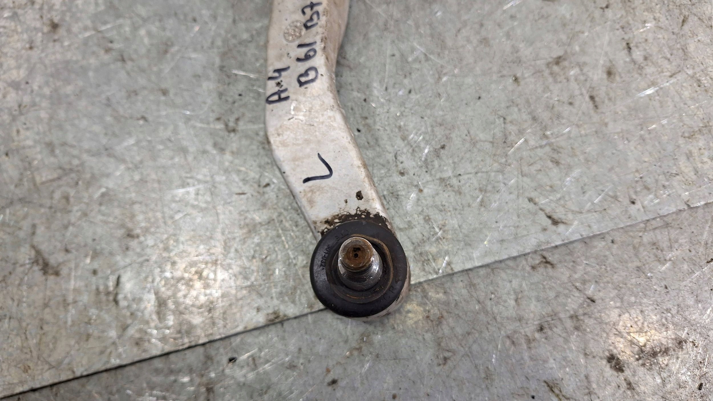 Querlenker links vorne 8E0407693AA AUDI A4 B6 B7