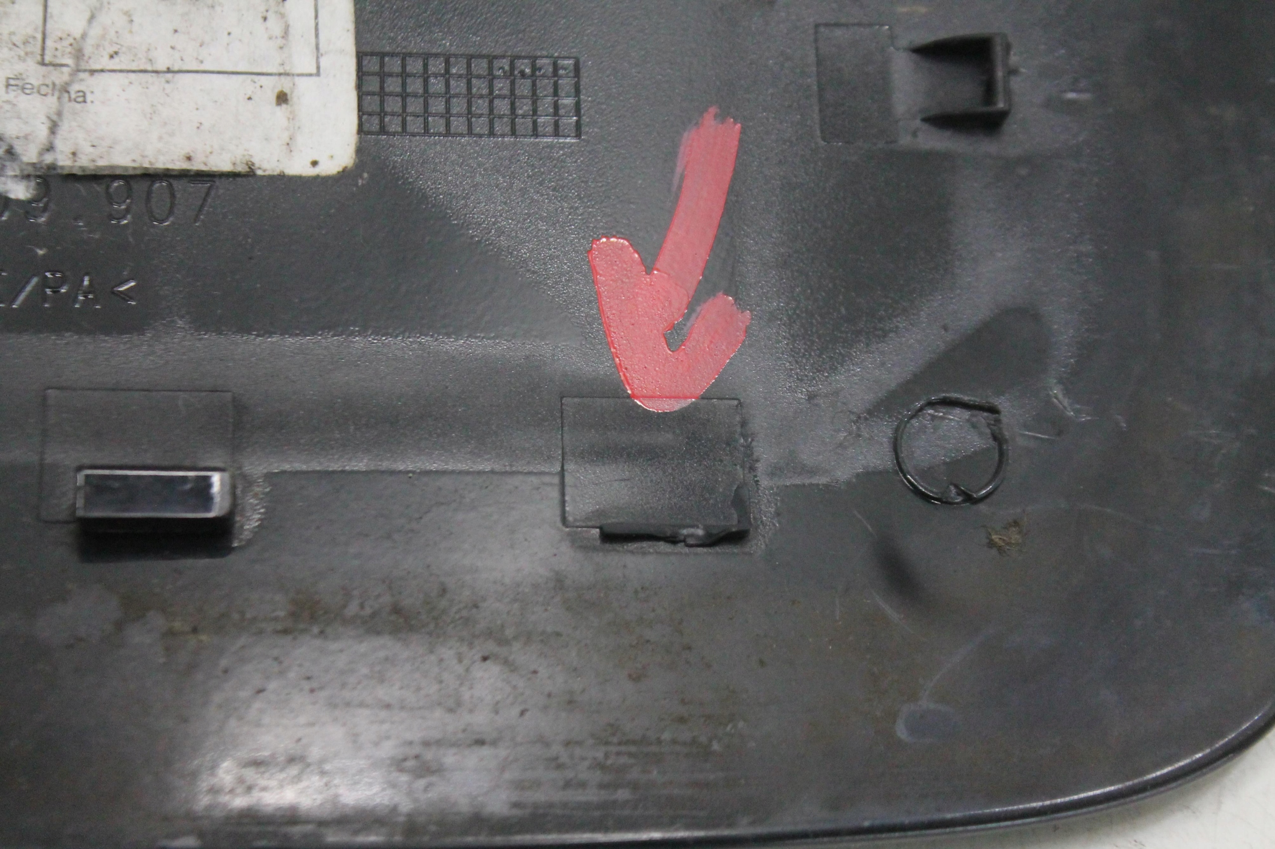 KLAPKA WLEWU PALIWA 8U0809907 AUDI Q3 8U KOL LY9B 11-18 Producent części Audi