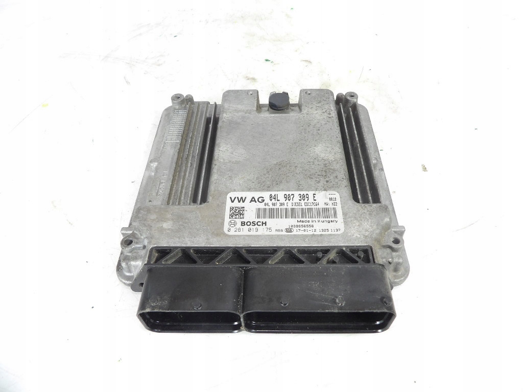 SKODA RAPID 1.6TDI control unit of the engine 04L907309