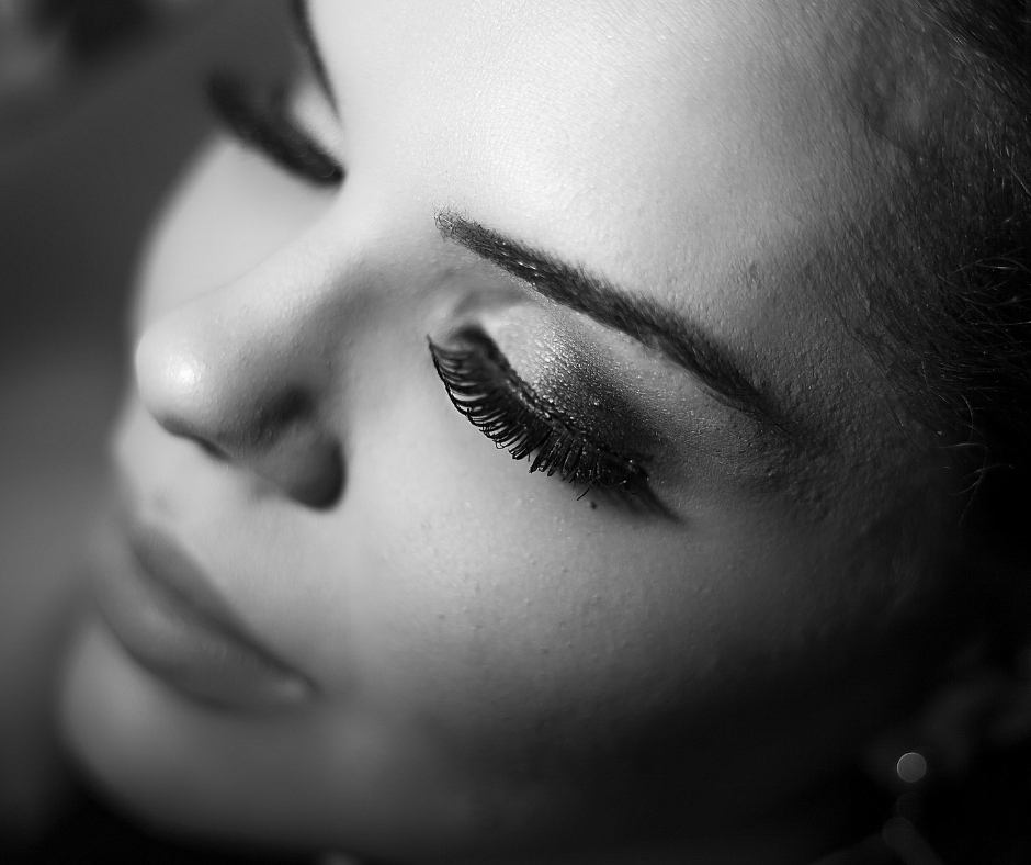 SPIRALKA SZCZOTECZKA DO RZĘS KRYSZTAŁ 50szt PINK Marka Lewer