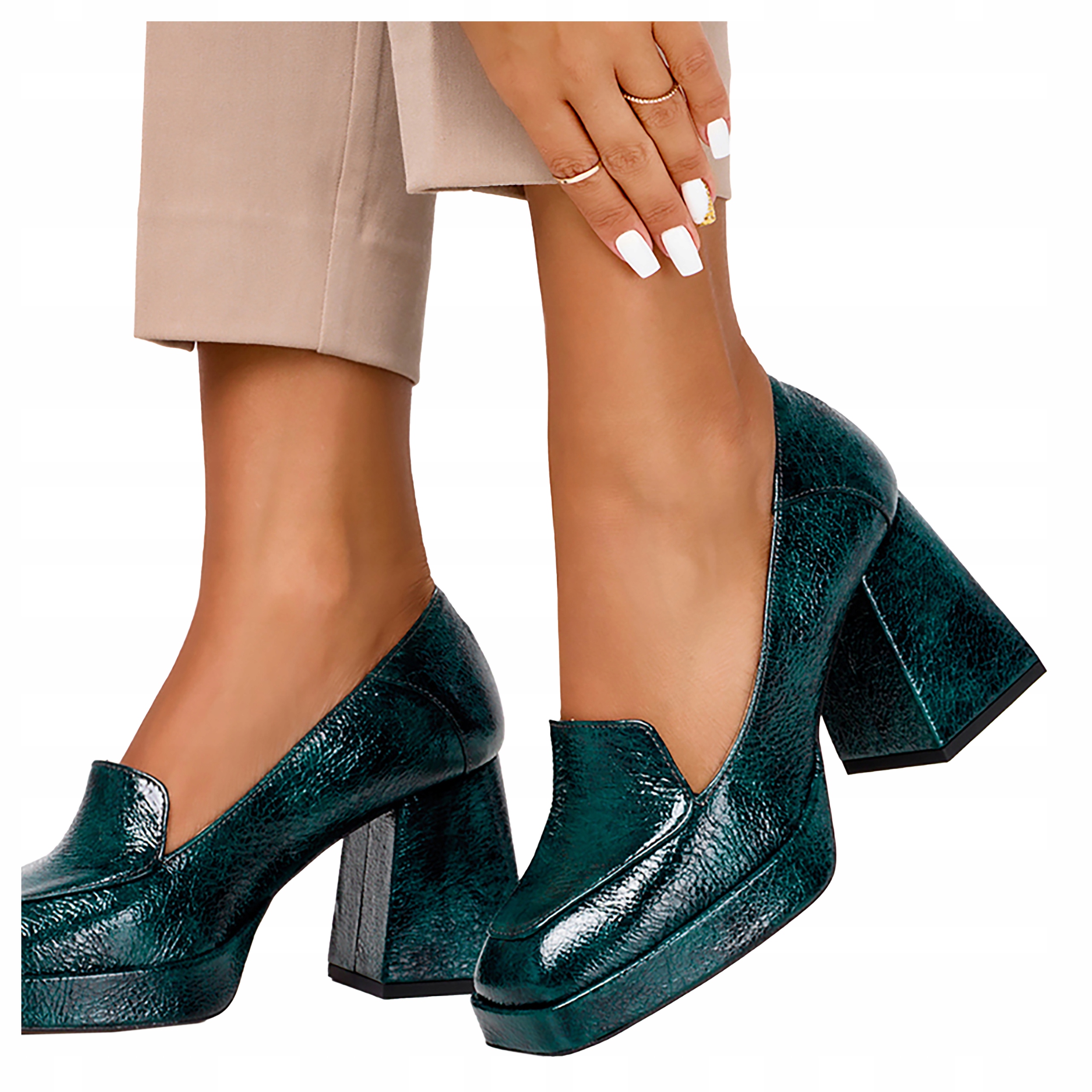 Dámské Lakované Polobotky Boty Na Klocku, velikost 41