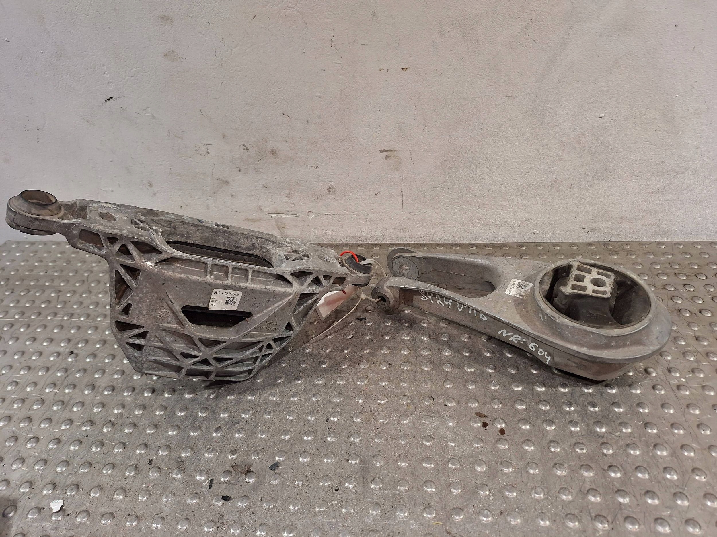 holder engine mount 84240118 OPEL INSIGNIA B 1.6 CDTI 17