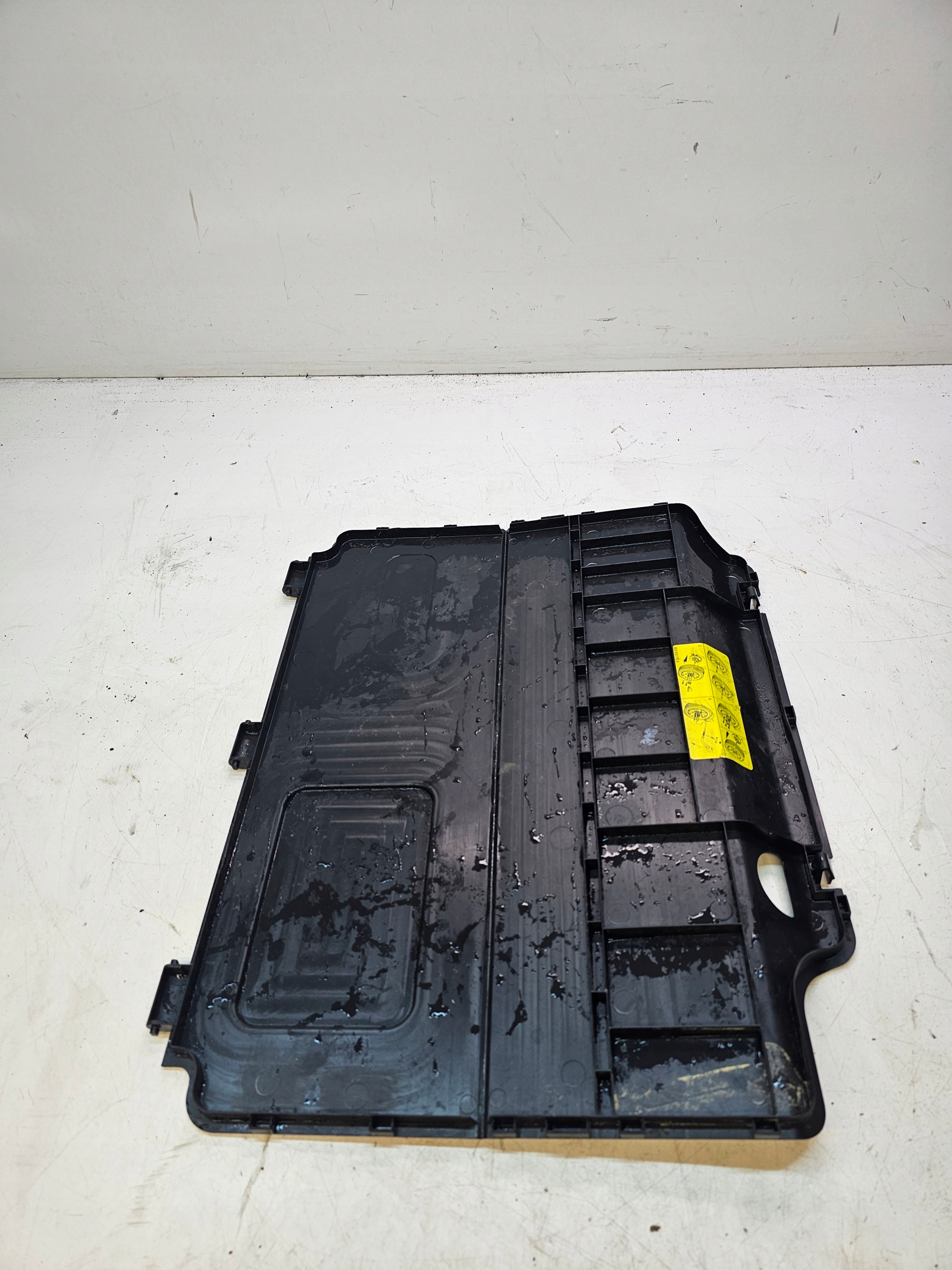 kryt akumulátoru AUDI Q5 8R 8E0010175A