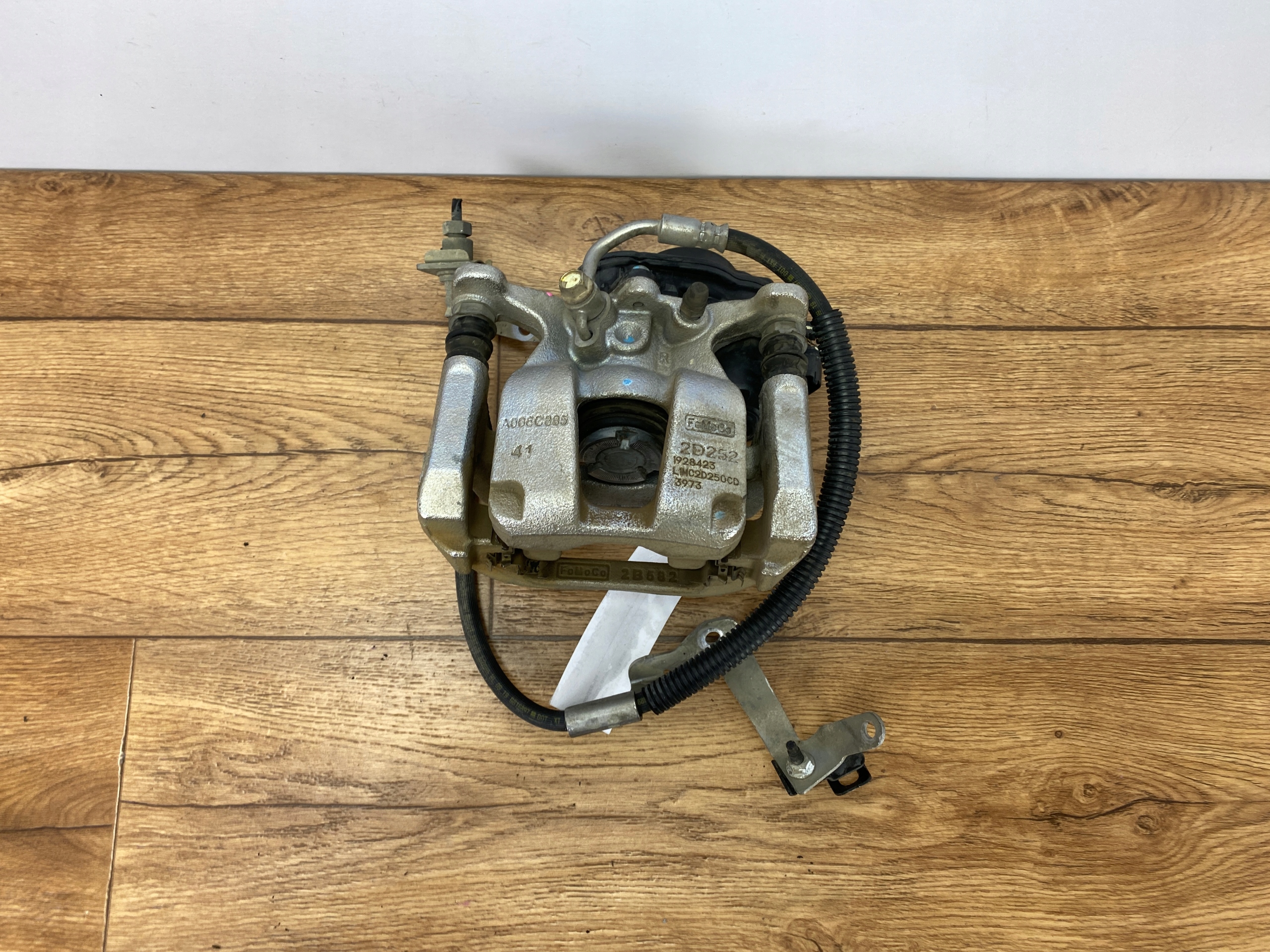 caliper brake right rear part Ford Explorer MK6 2020+ USA