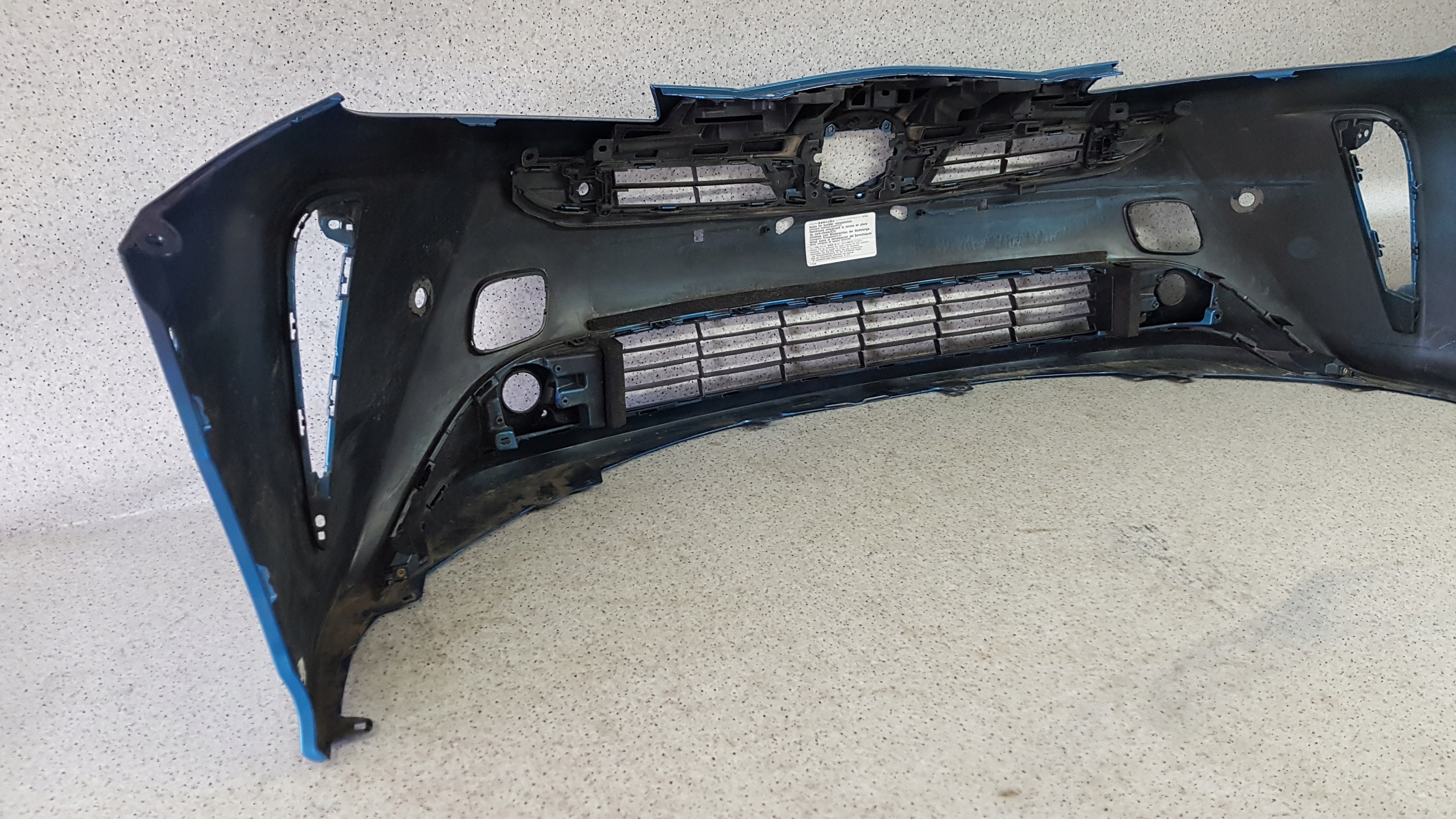 TOYOTA PRIUS IV 4 LIFT 2019 -bumper front 9896