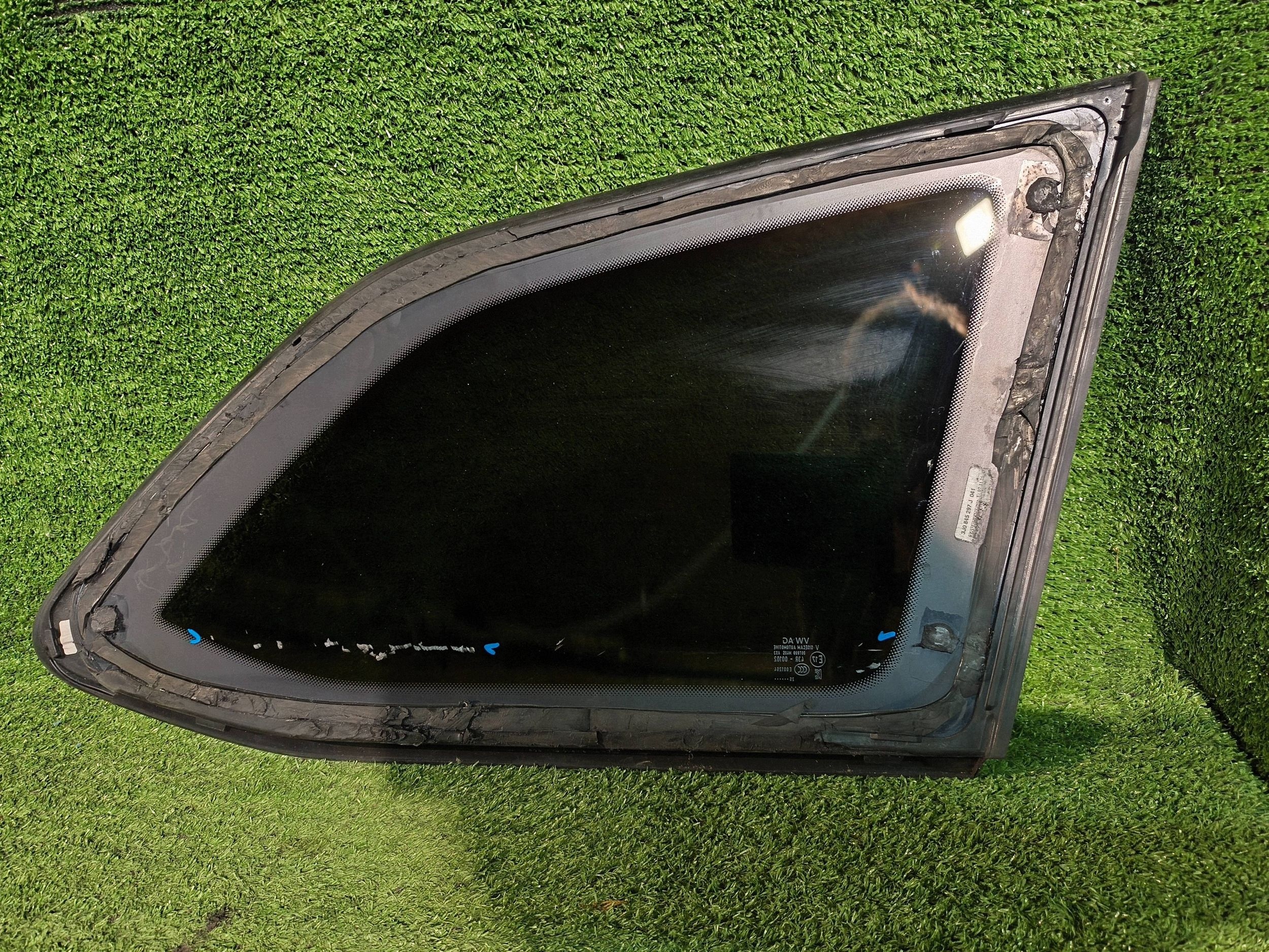 window bodywork left rear VW PASSAT B9 KOMBI PRZYCIEMNIANA