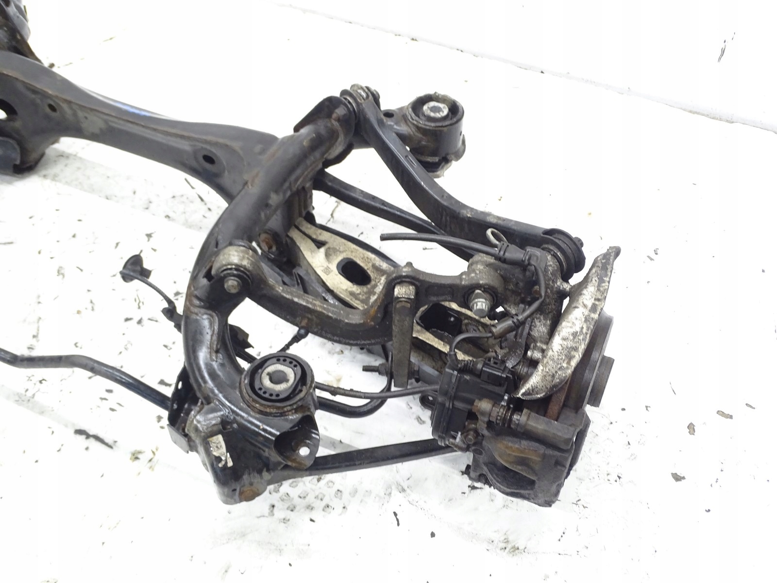 sususpension sider rear part arm swing AUDI A4 B9 sedan