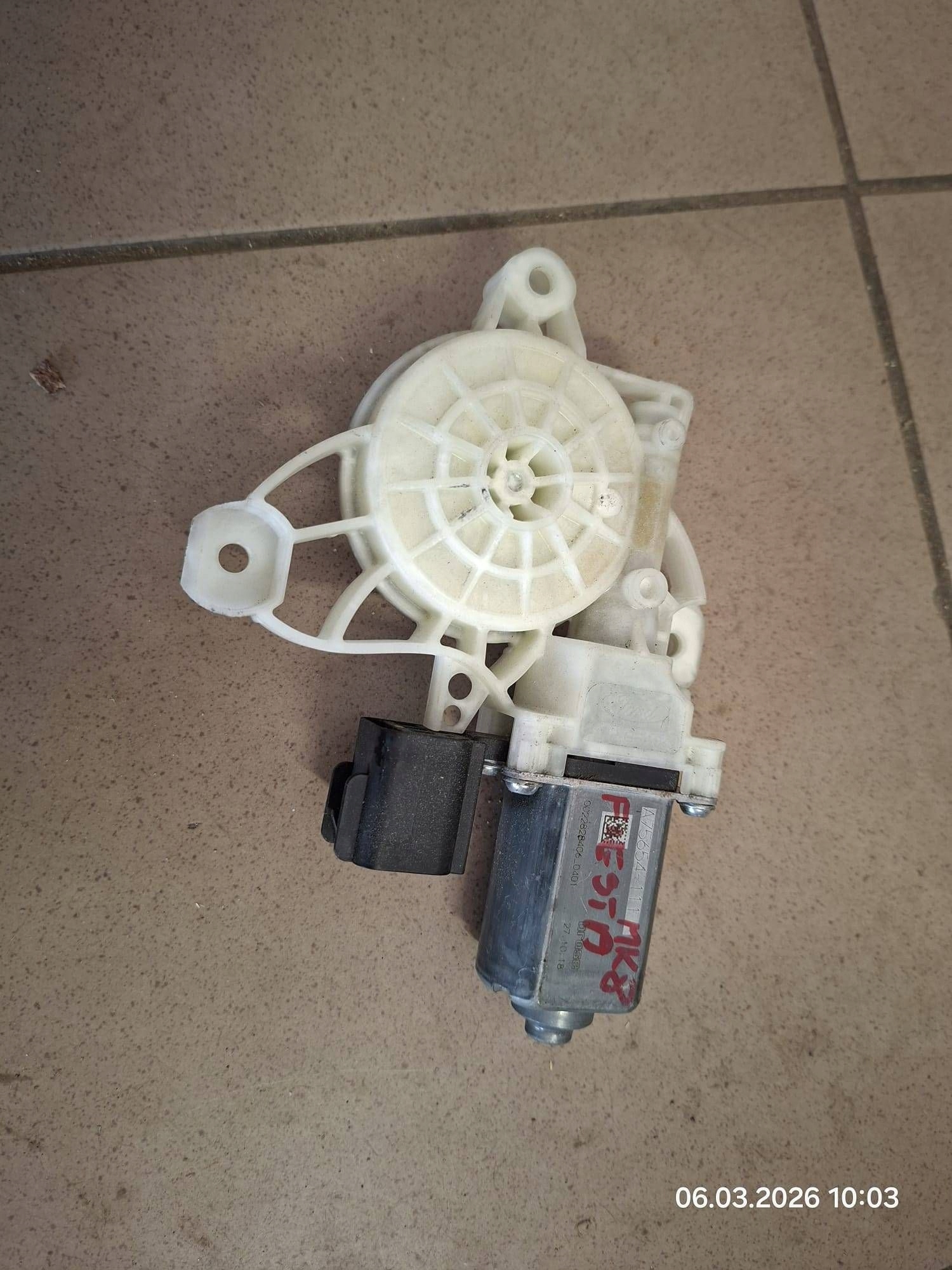 mini motor windows door przednich Ford Fiesta A75654-111