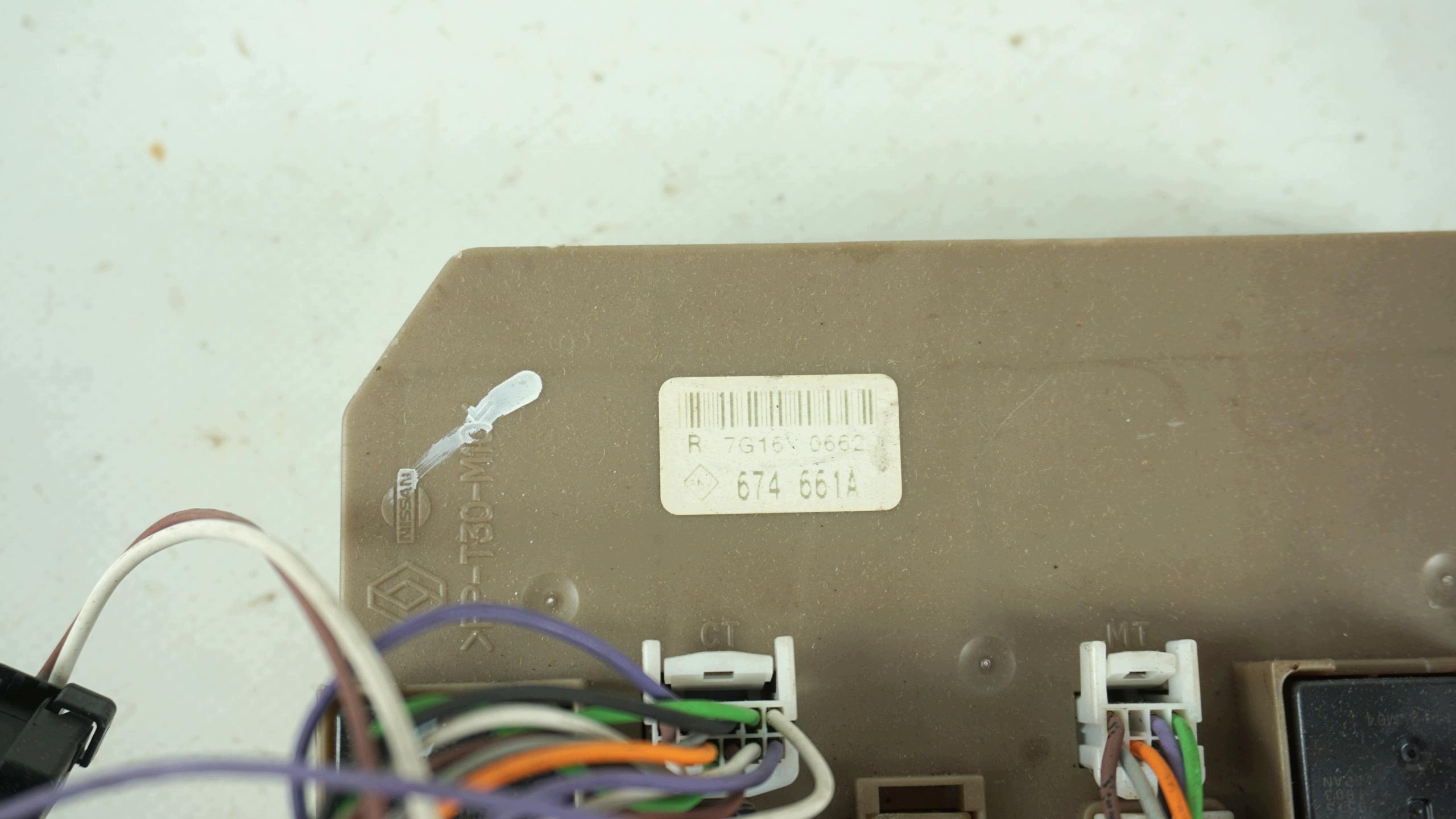 Module fusibles Module UPC UCH RENAULT CLIO 3 III MODUS 674661A