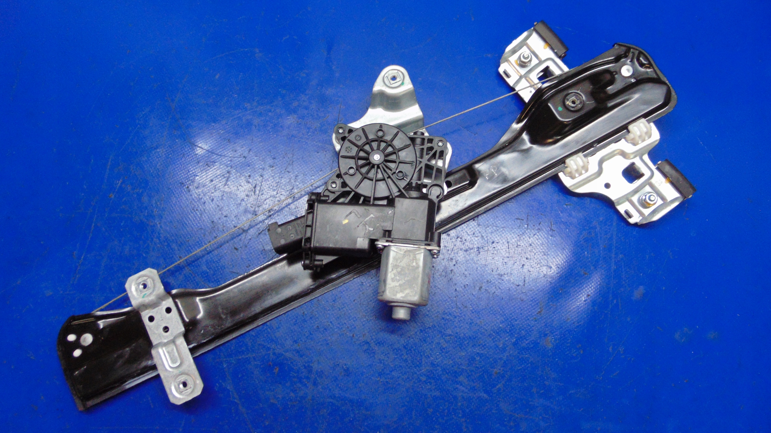 window regulator right front OPEL MOKKA X and 12-20R