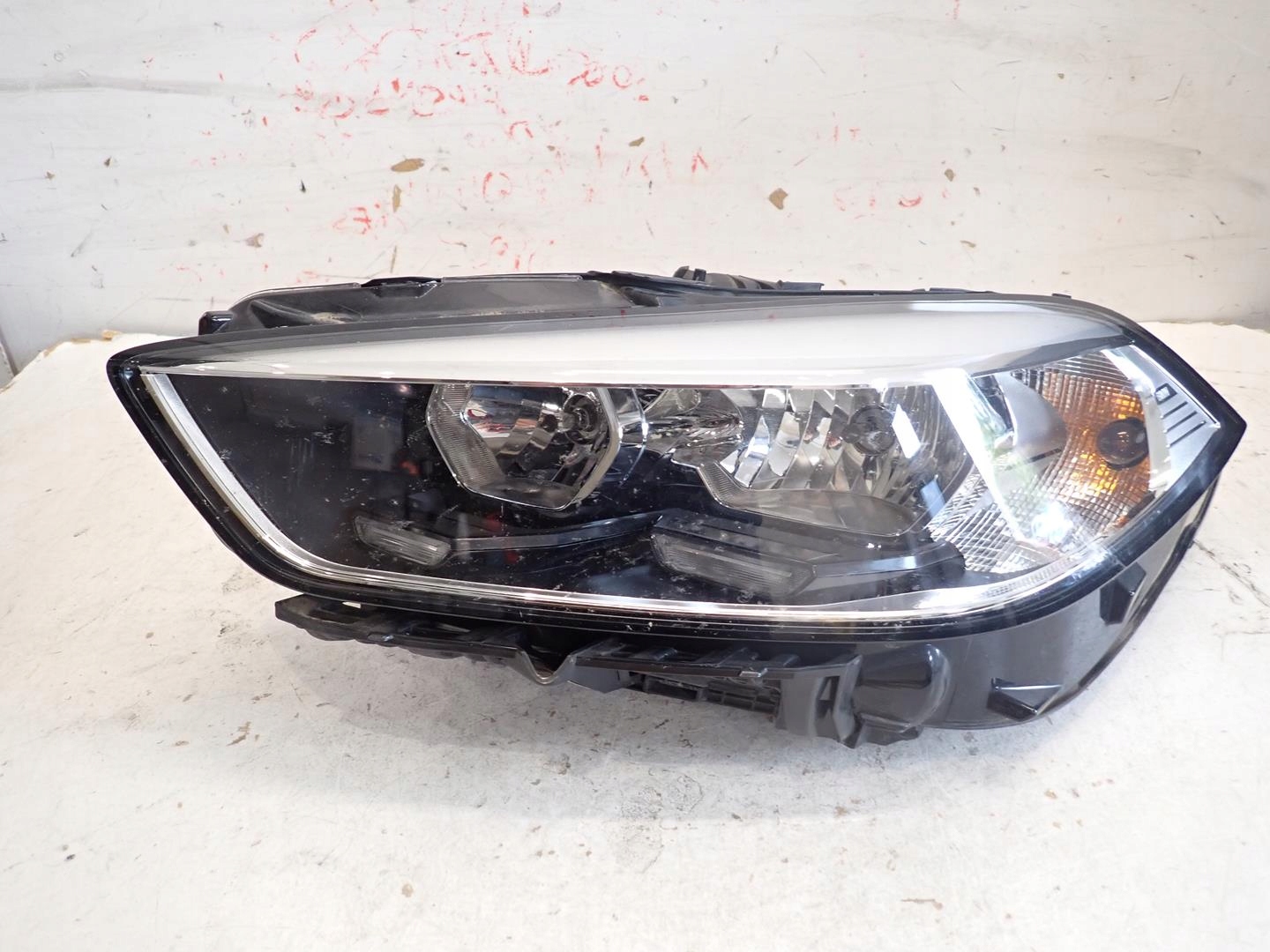light front front left BMW 1 F40 2019- 7214913