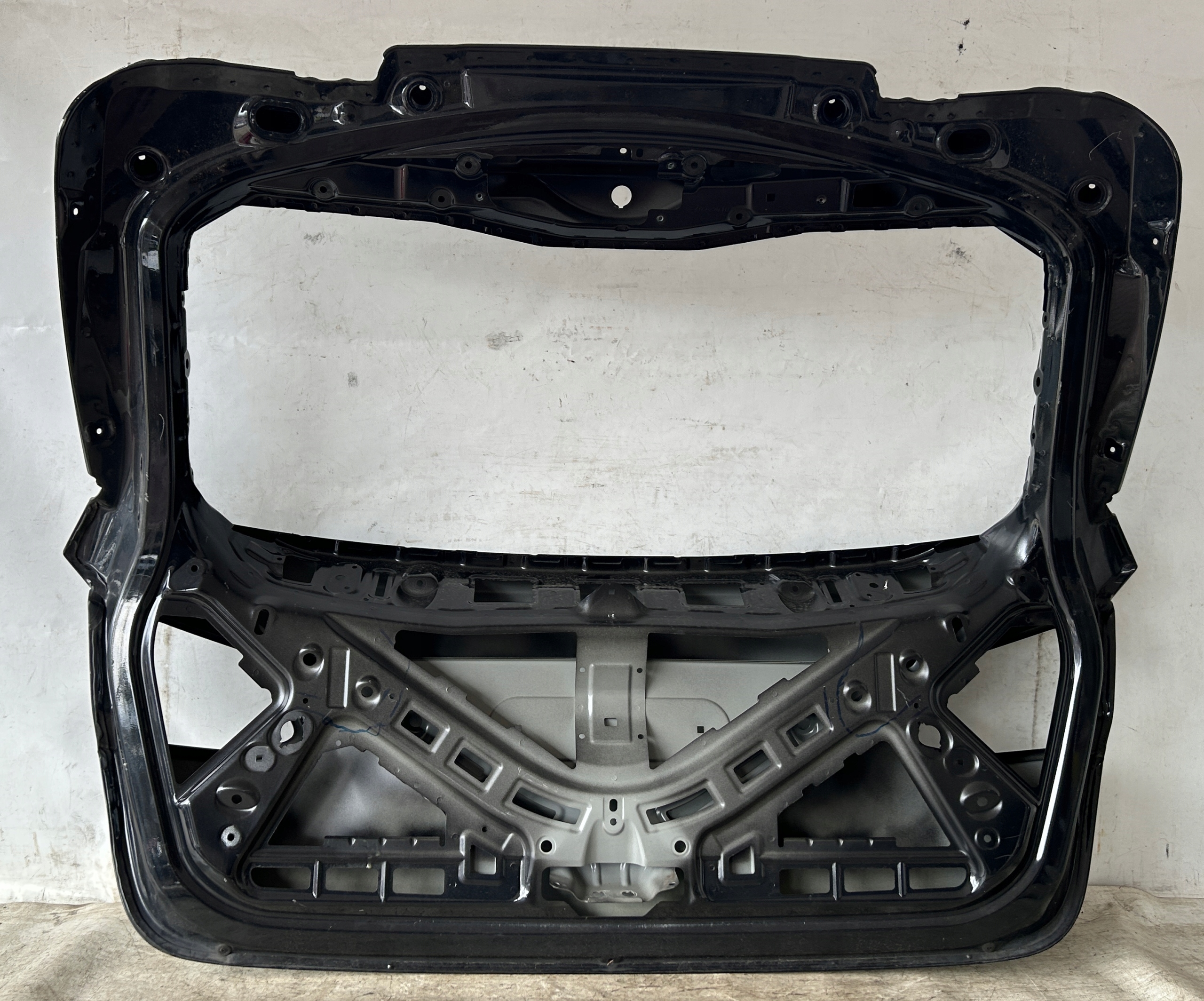 trunk door boot rear part rear BMW 2 F45 ACTIVE TOURER