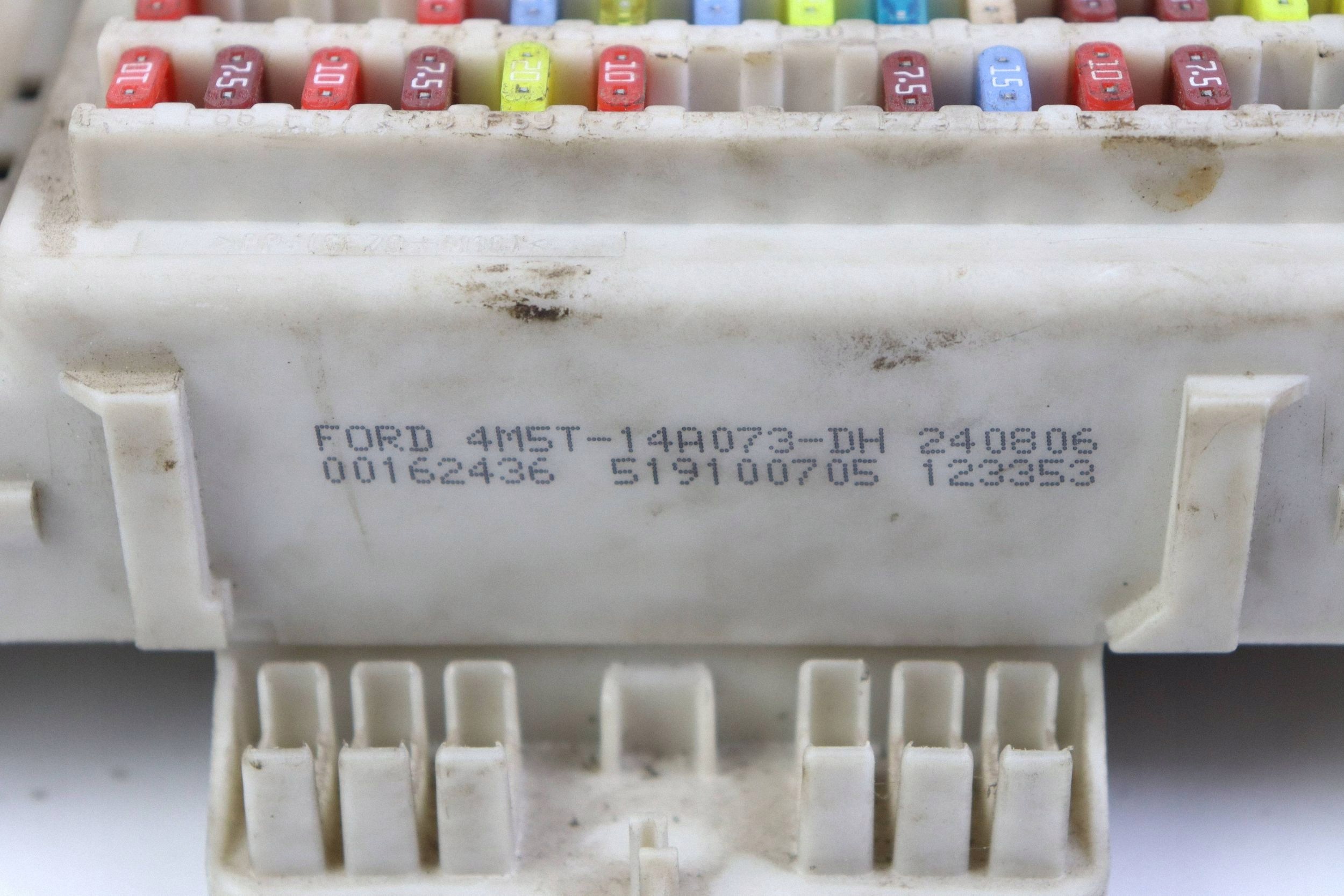 FORD FOCUS MK2 module unité de commande électronique uce boîte à fusibles 4M5T-14A073-DH