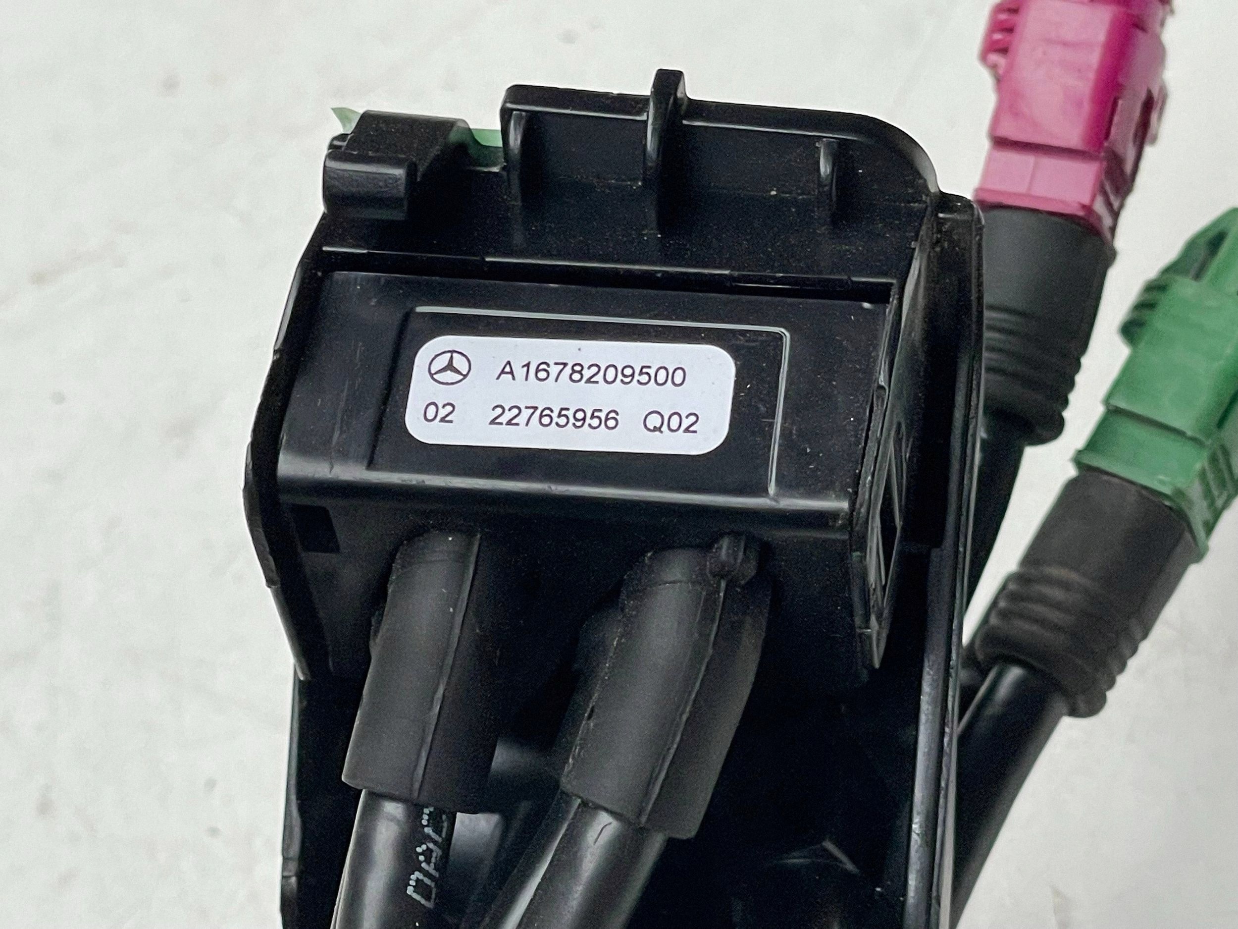 MERCEDES W167 adapter USB A1678209500 !J
