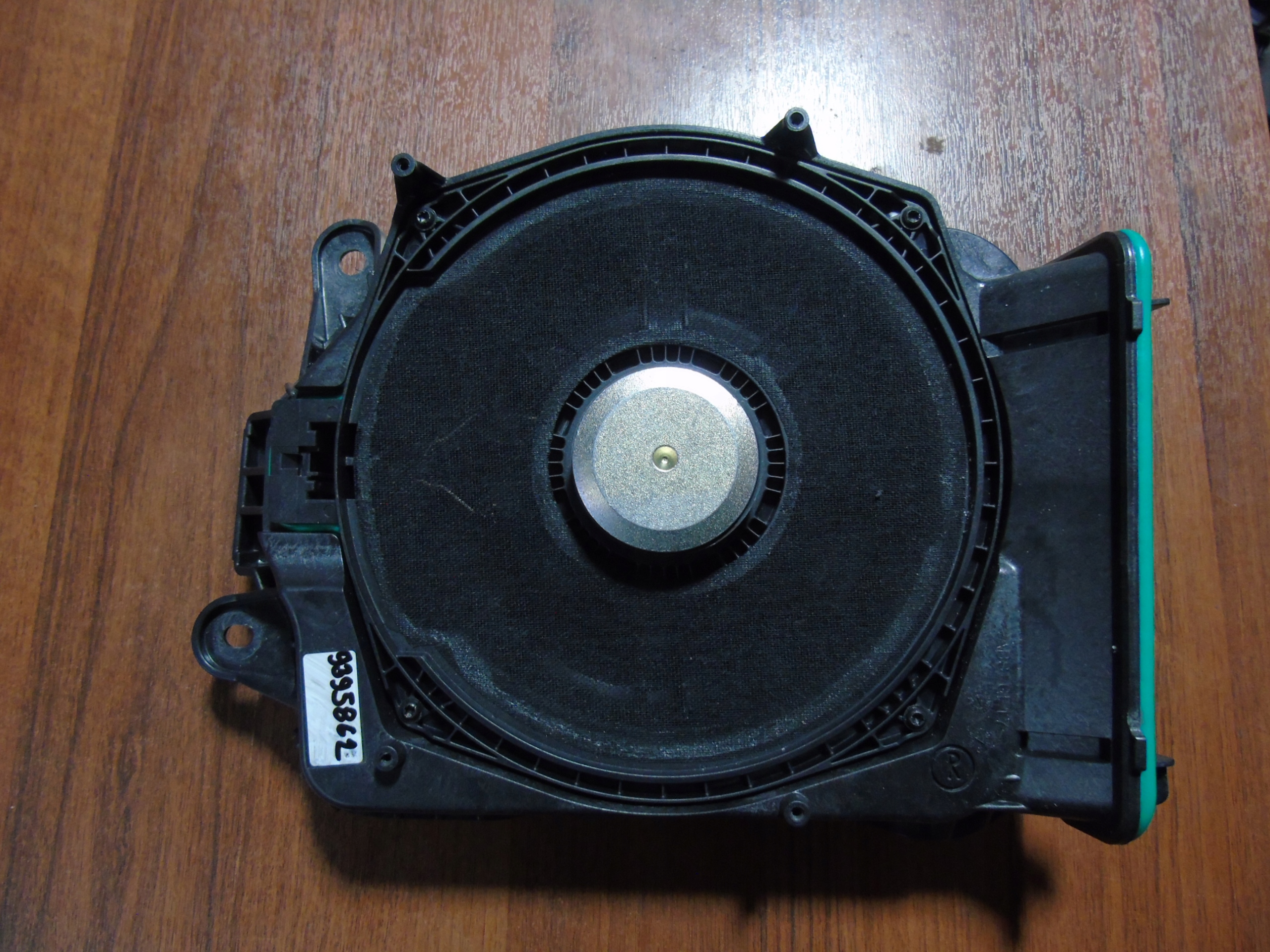 IDEALNY speaker NISKOTONOWY right BMW G30 G31 1 9