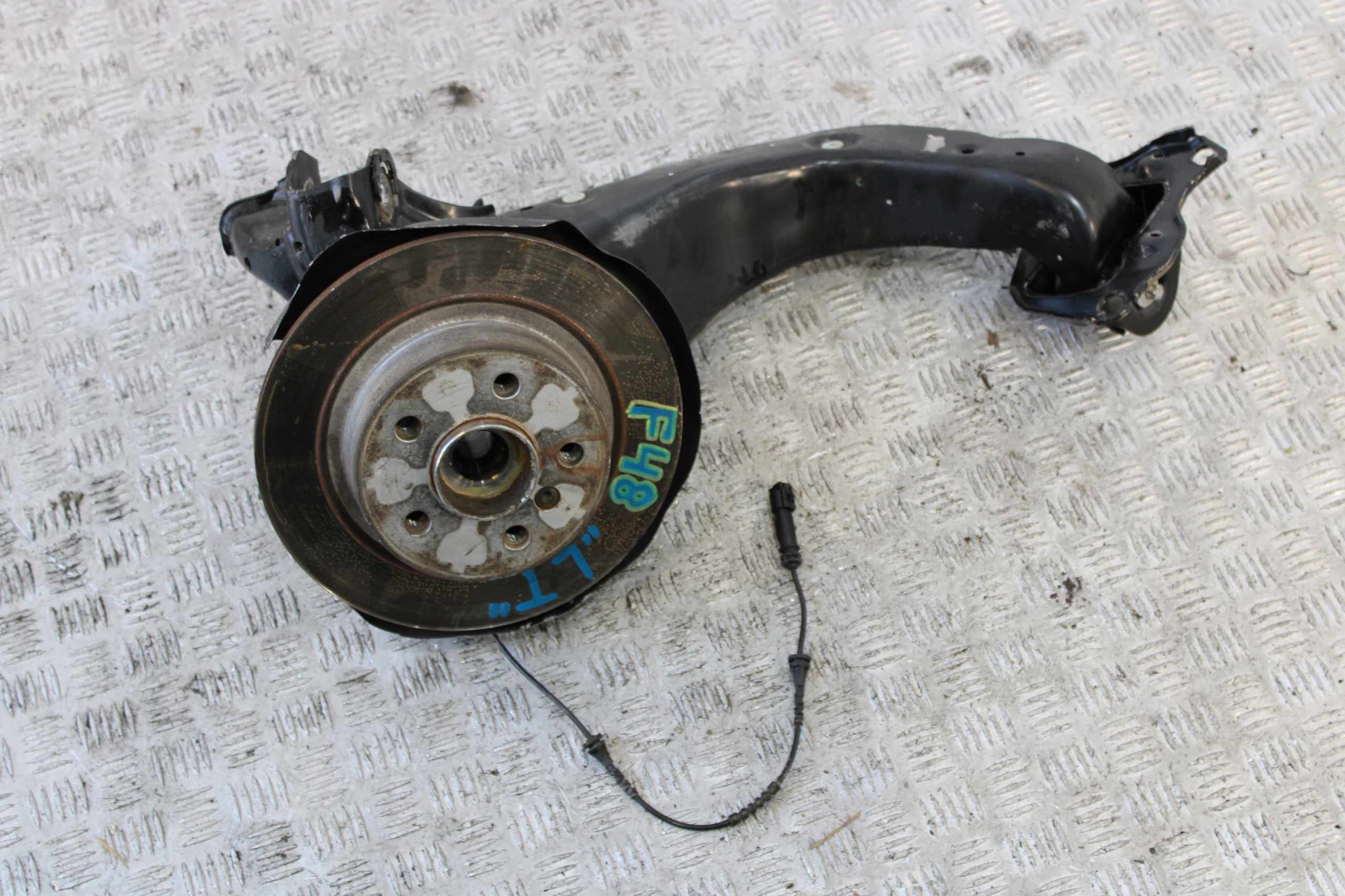swing arm left rear part BMW X1 F48 XDRIVE
