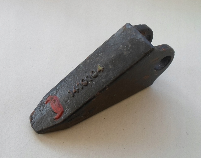 Зуб рыхлитель 1410104 о & K New Holland FAUN-Фриш