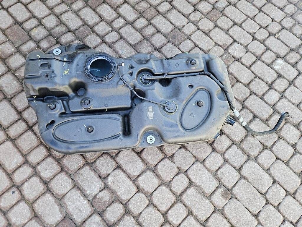 tank Toyota Highlander XU70