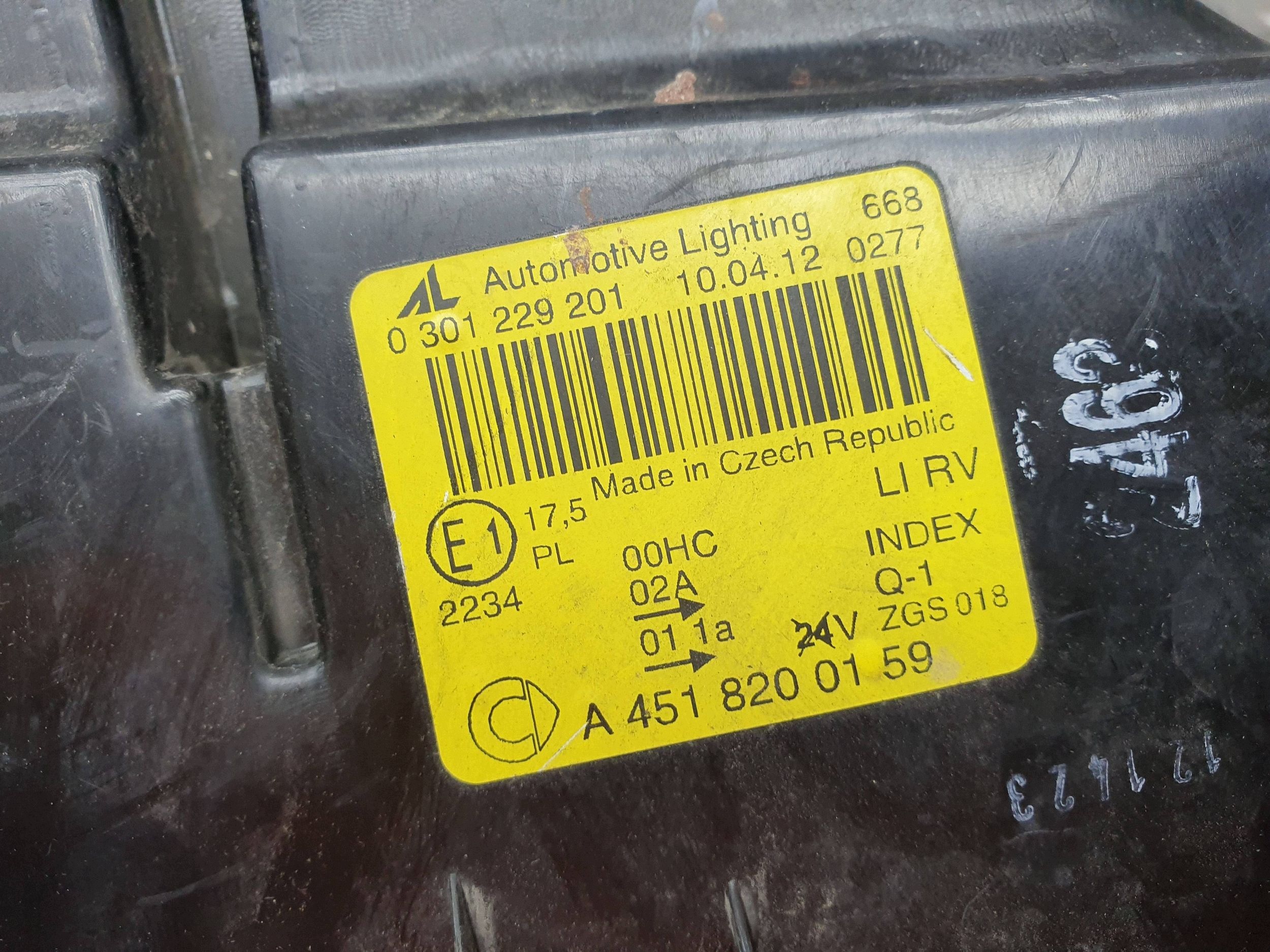 light REFLEKTOR left front A4518200159 SMART FORTWO W451 07