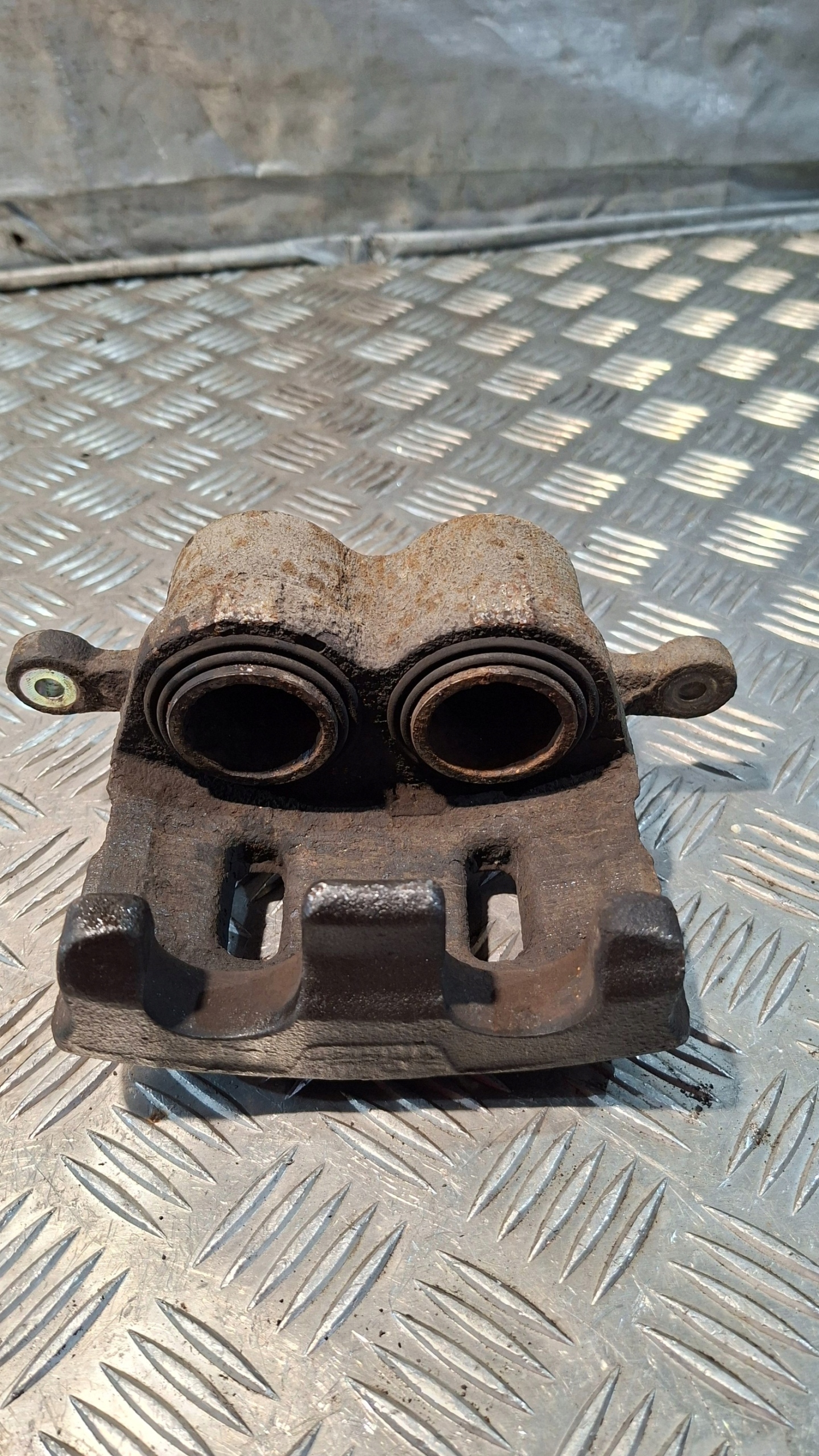 caliper brake left front CHEVROLET CAPTIVA 2.0D
