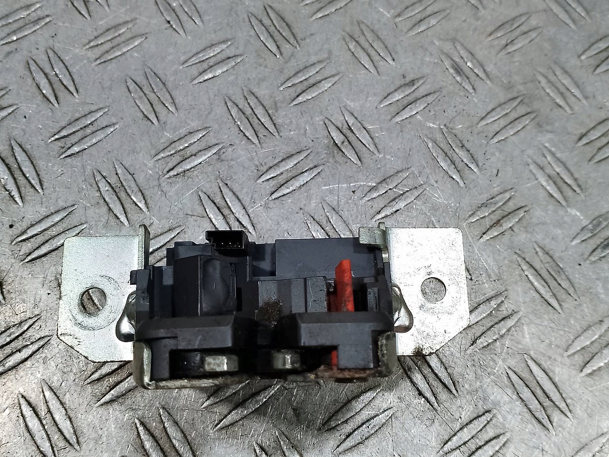 ZAMEK KLAPY MERCEDES-BENZ KLASA A W169 Producent części Inny