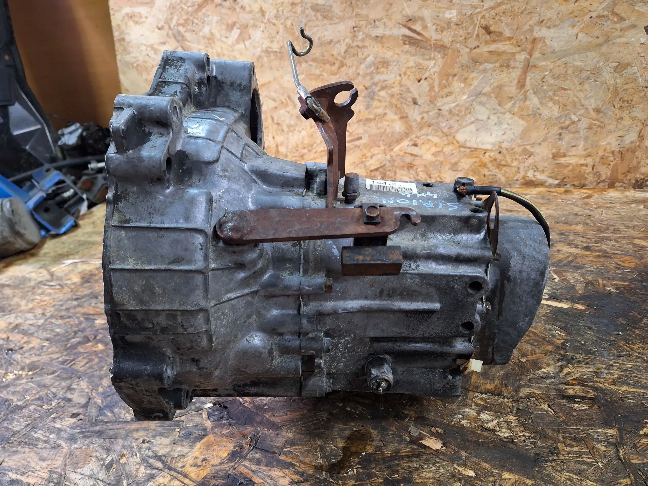 CAMBIO Daihatsu Sirion e 98-05 1.0 4x4
