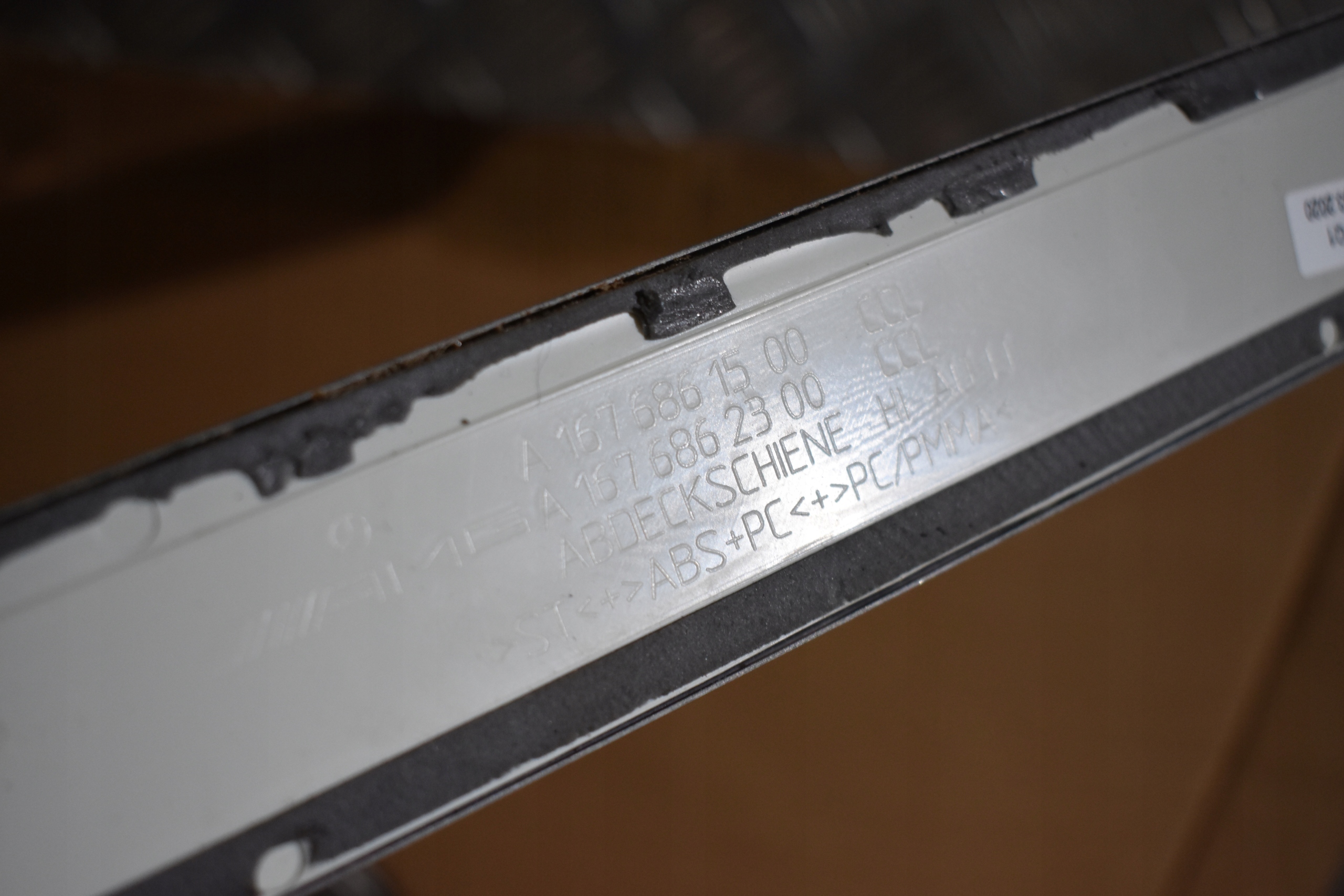 IDEALNE mouldings caps threshold LED MERCEDES X167 GLS 1