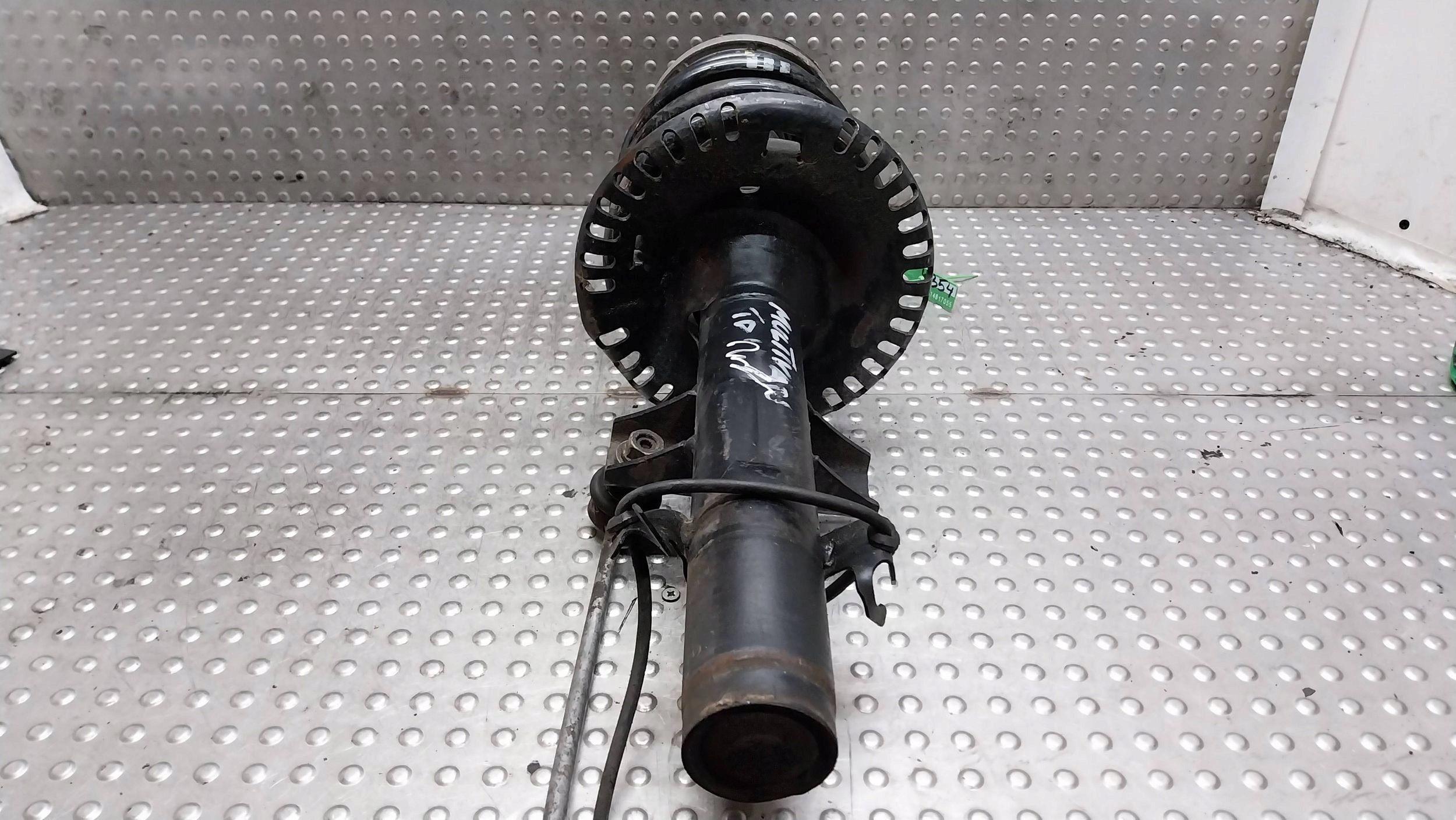 shock absorber left right front 7H0413031N VW TRANSPORTER T5 2.5 TDI