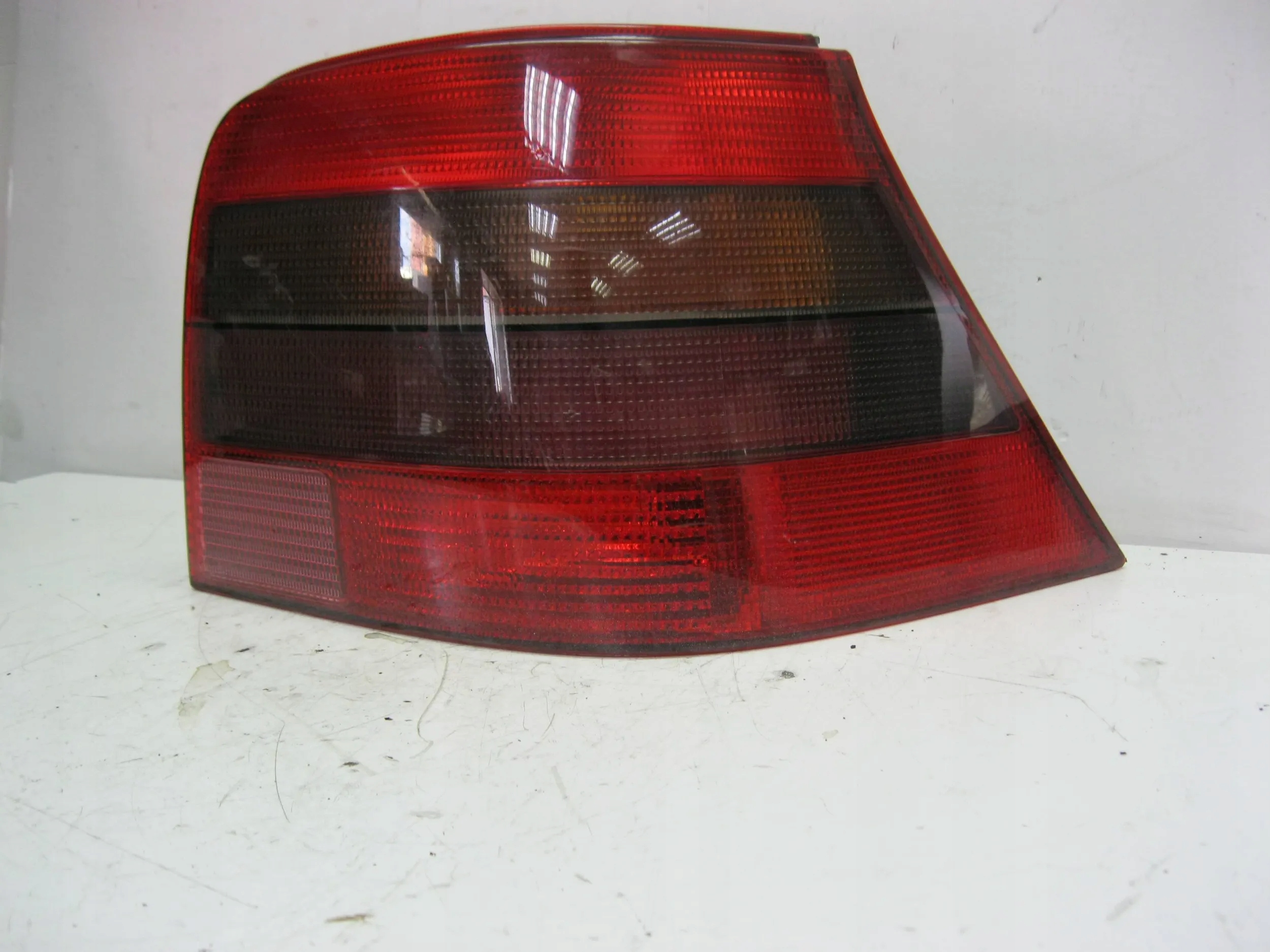 light rear part right 1J69451125 VW Golf IV